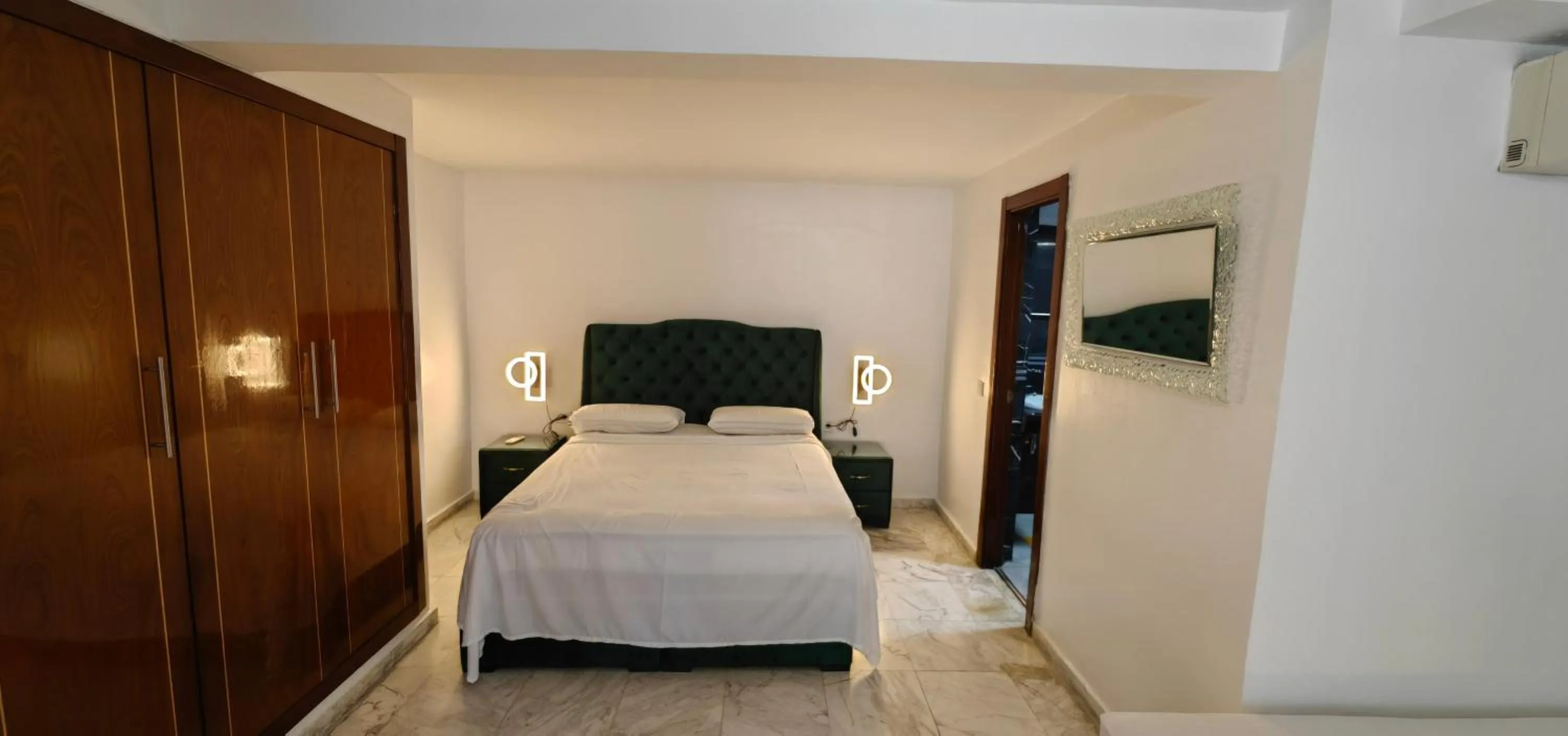 Bed in City Bleu Maroc