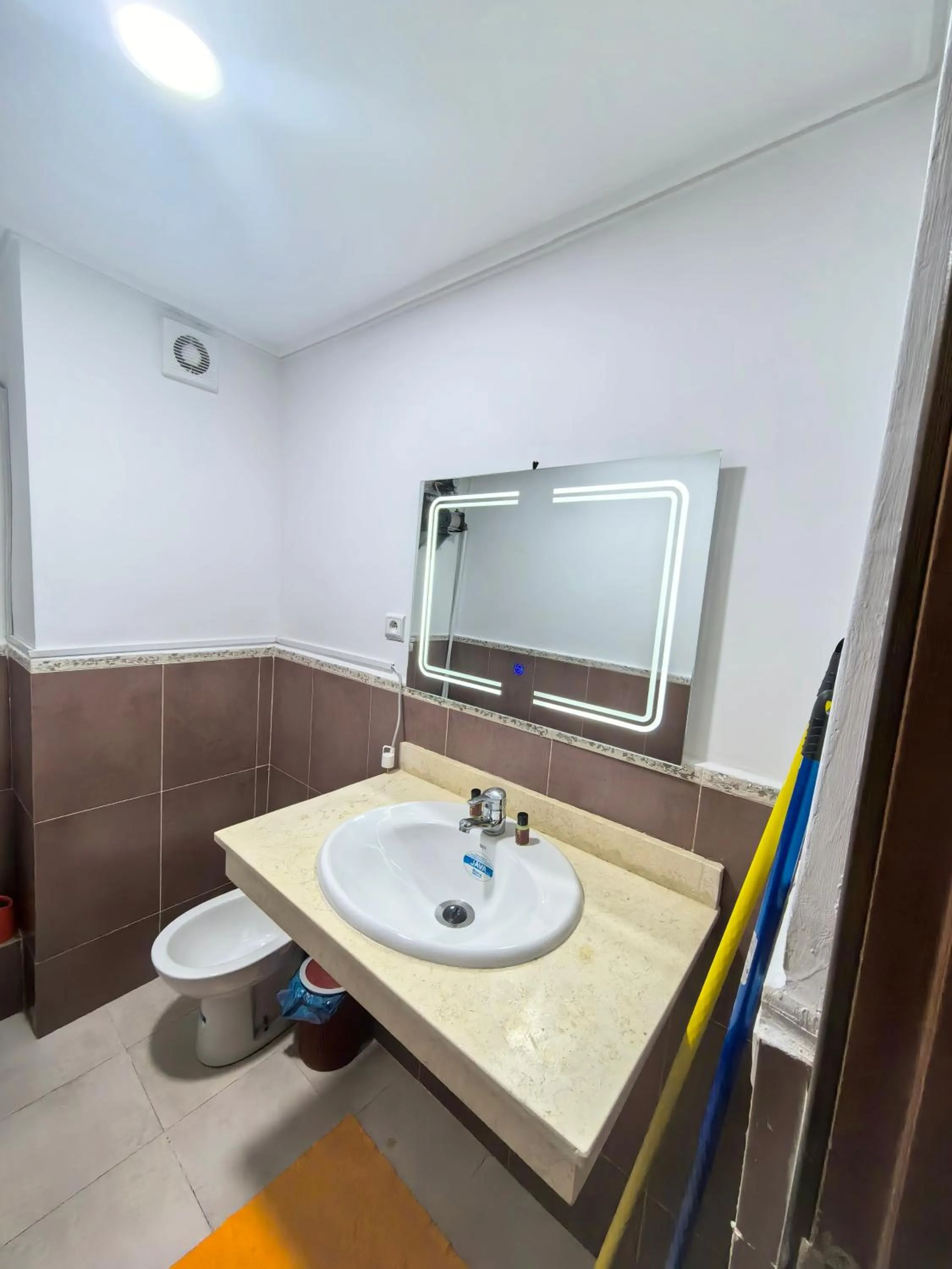 Toilet in City Bleu Maroc