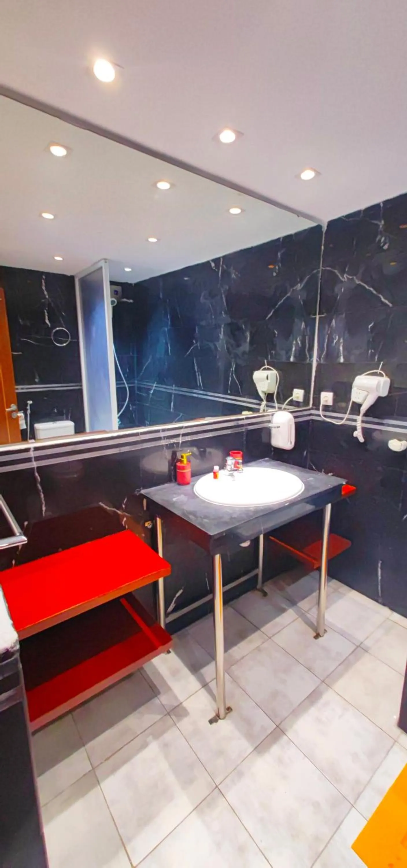 Shower in City Bleu Maroc