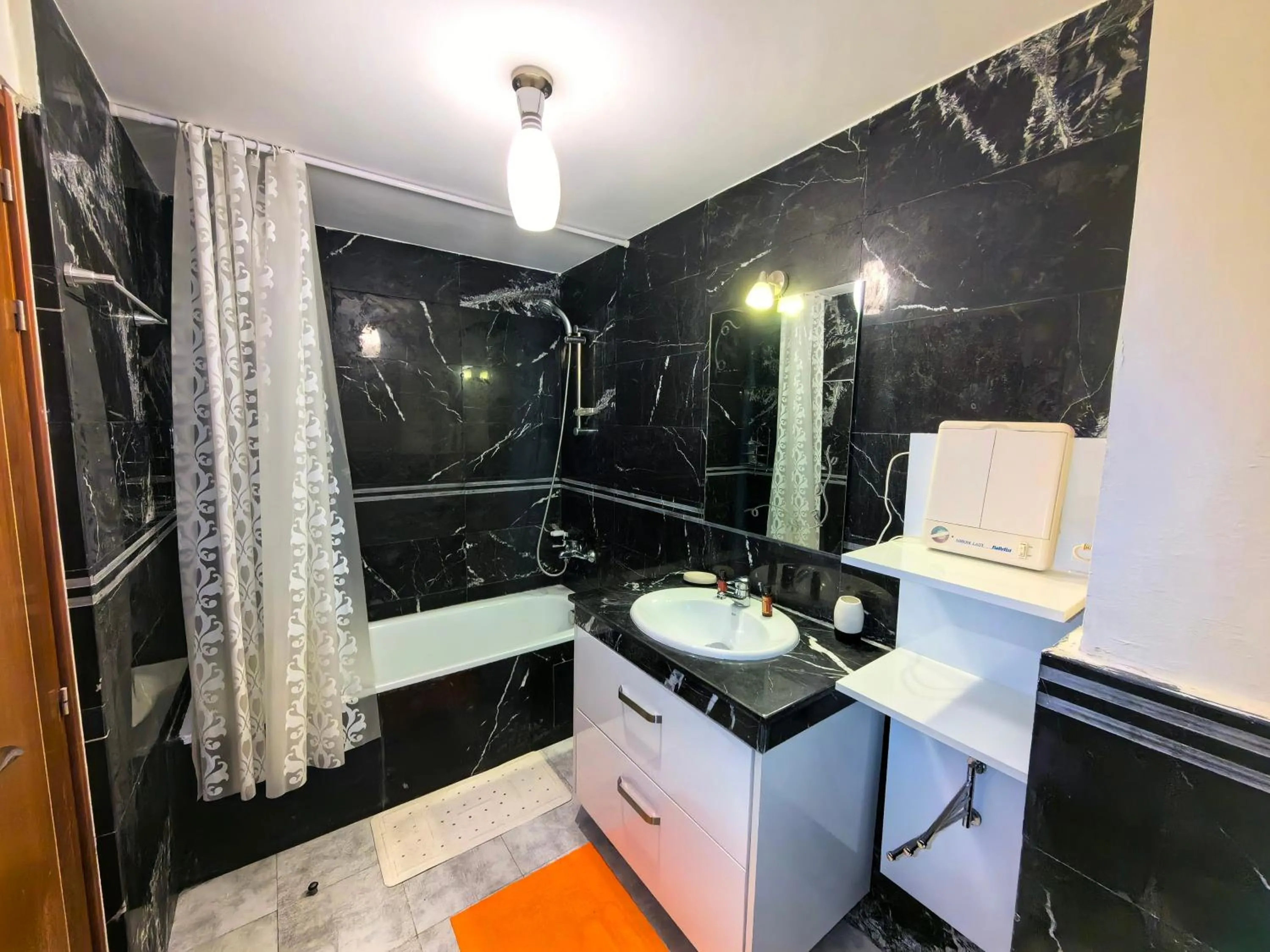 Shower in City Bleu Maroc