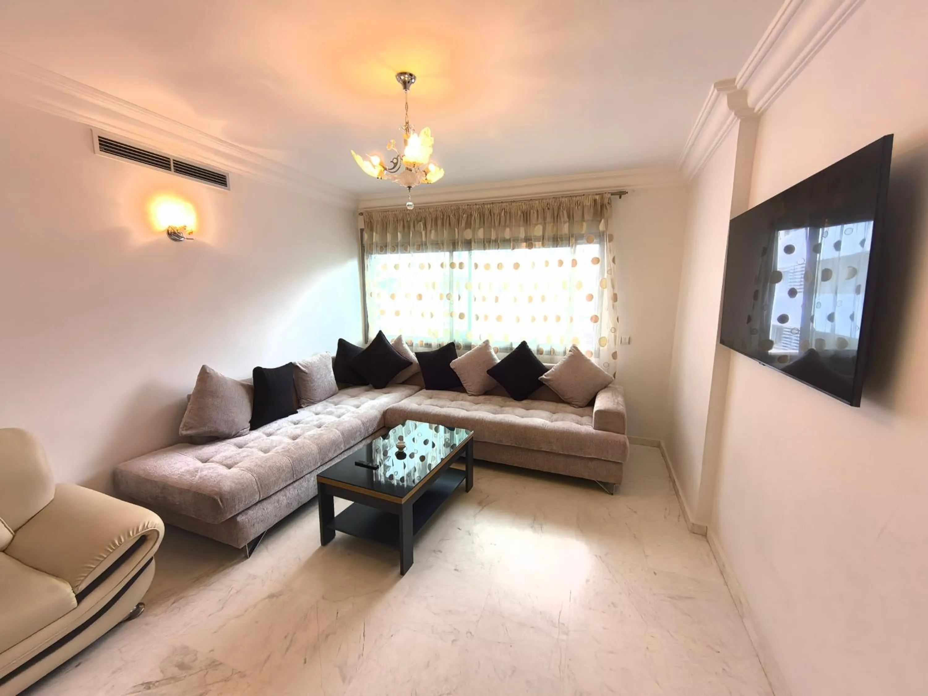 Communal lounge/ TV room in City Bleu Maroc