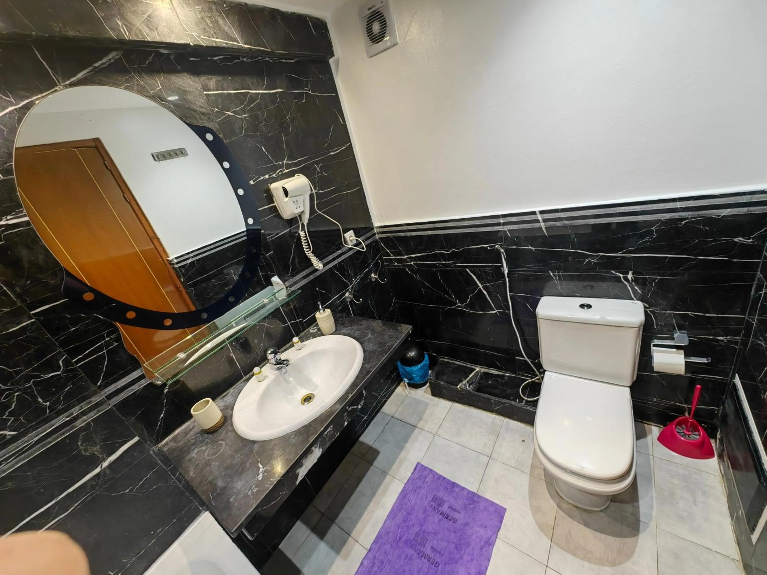 Shower in City Bleu Maroc