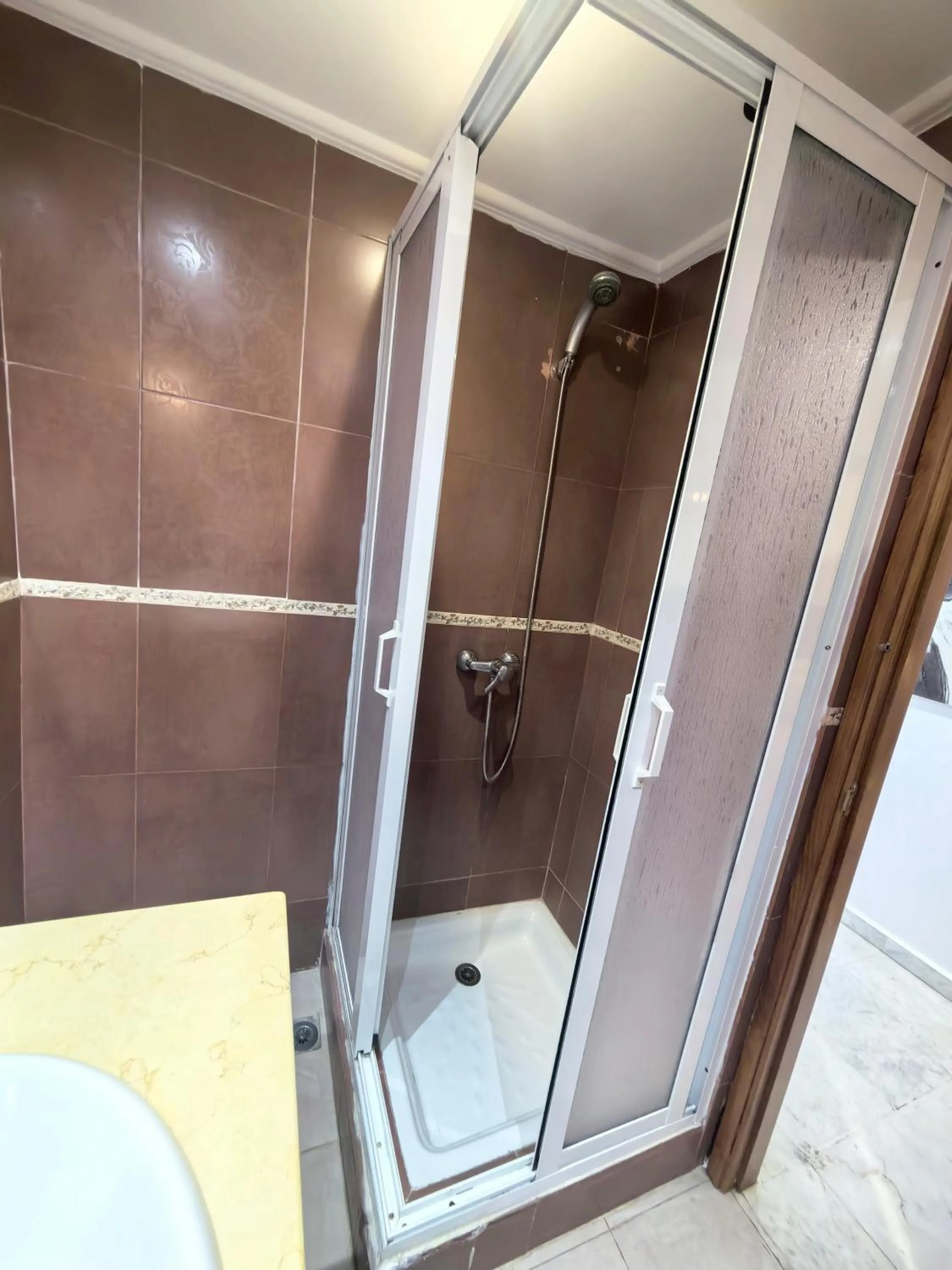 Shower in City Bleu Maroc