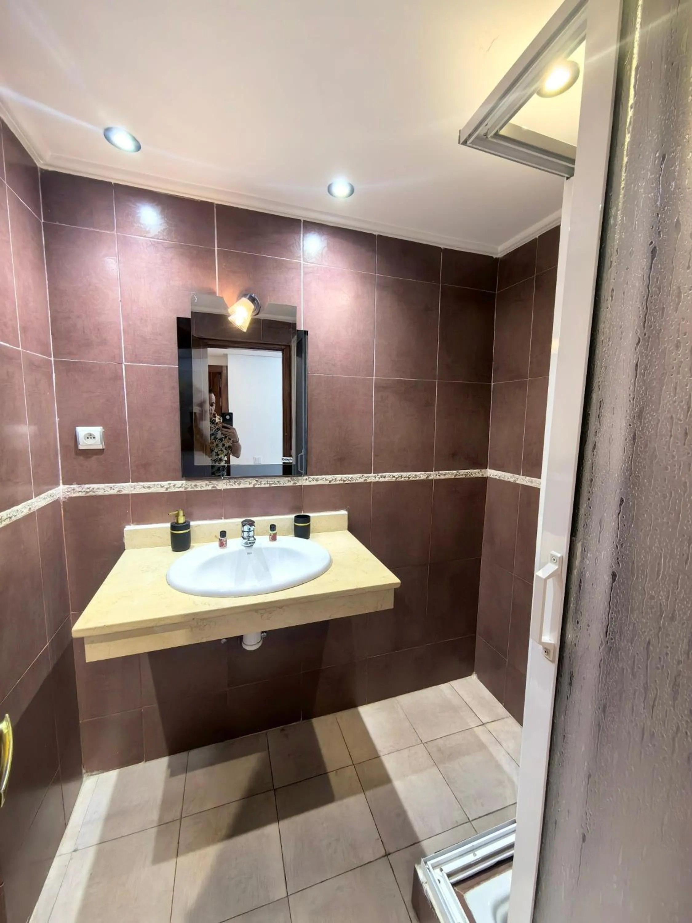 Shower in City Bleu Maroc