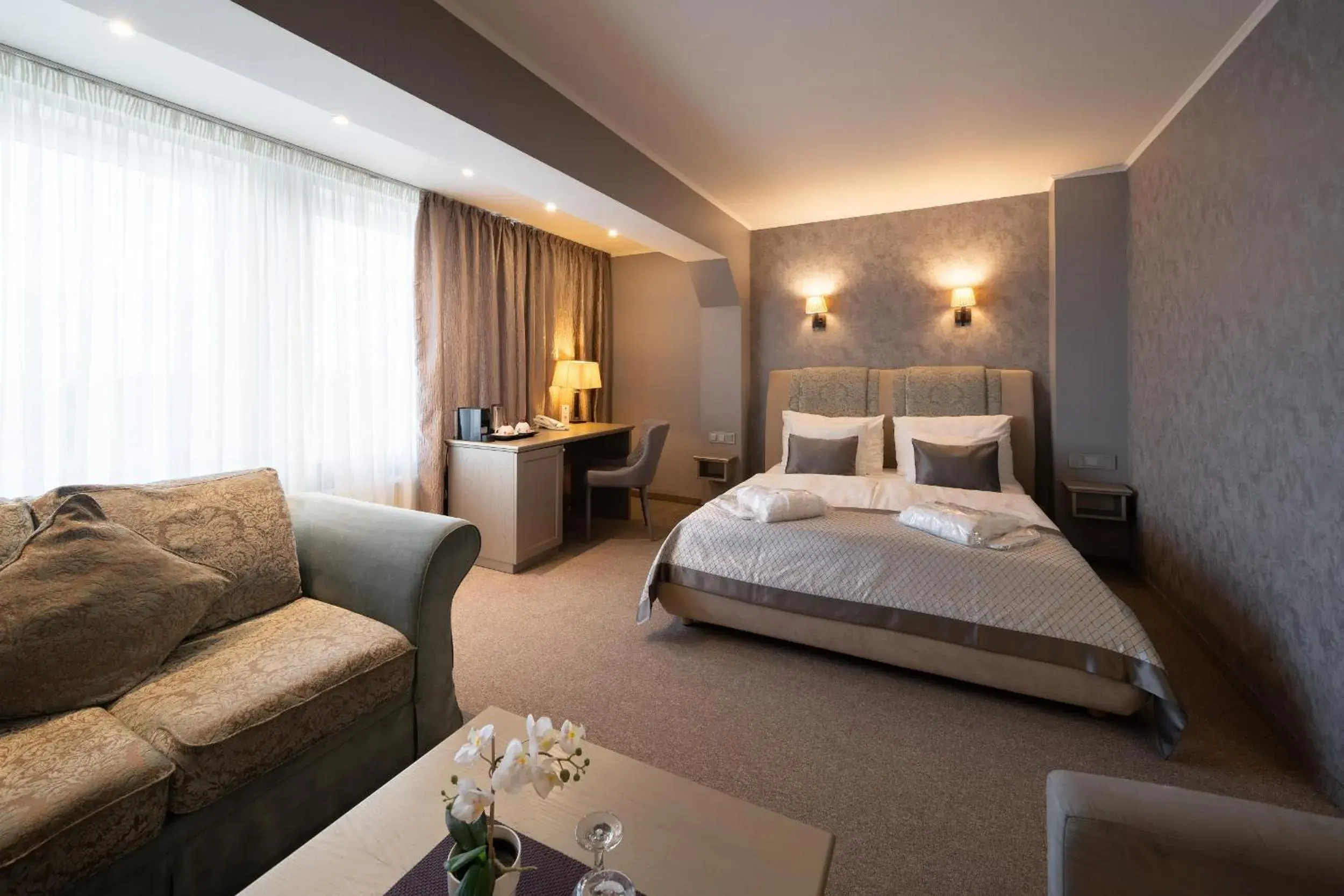 Deluxe Room with Park View in Bellevue Park Hotel Riga with FREE Parking Deluxe Room with Park View in Bellevue Park Hotel Riga with FREE Parking