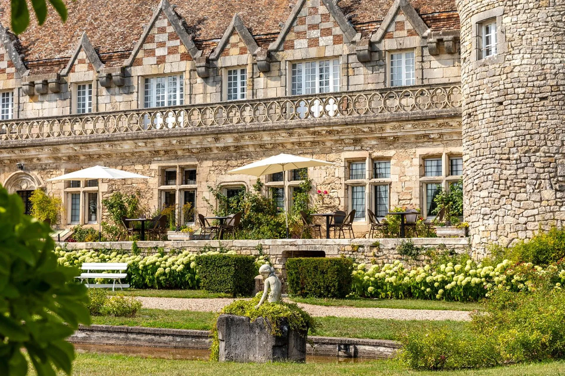 Property building in Hattonchatel Château & Restaurant La Table du Château