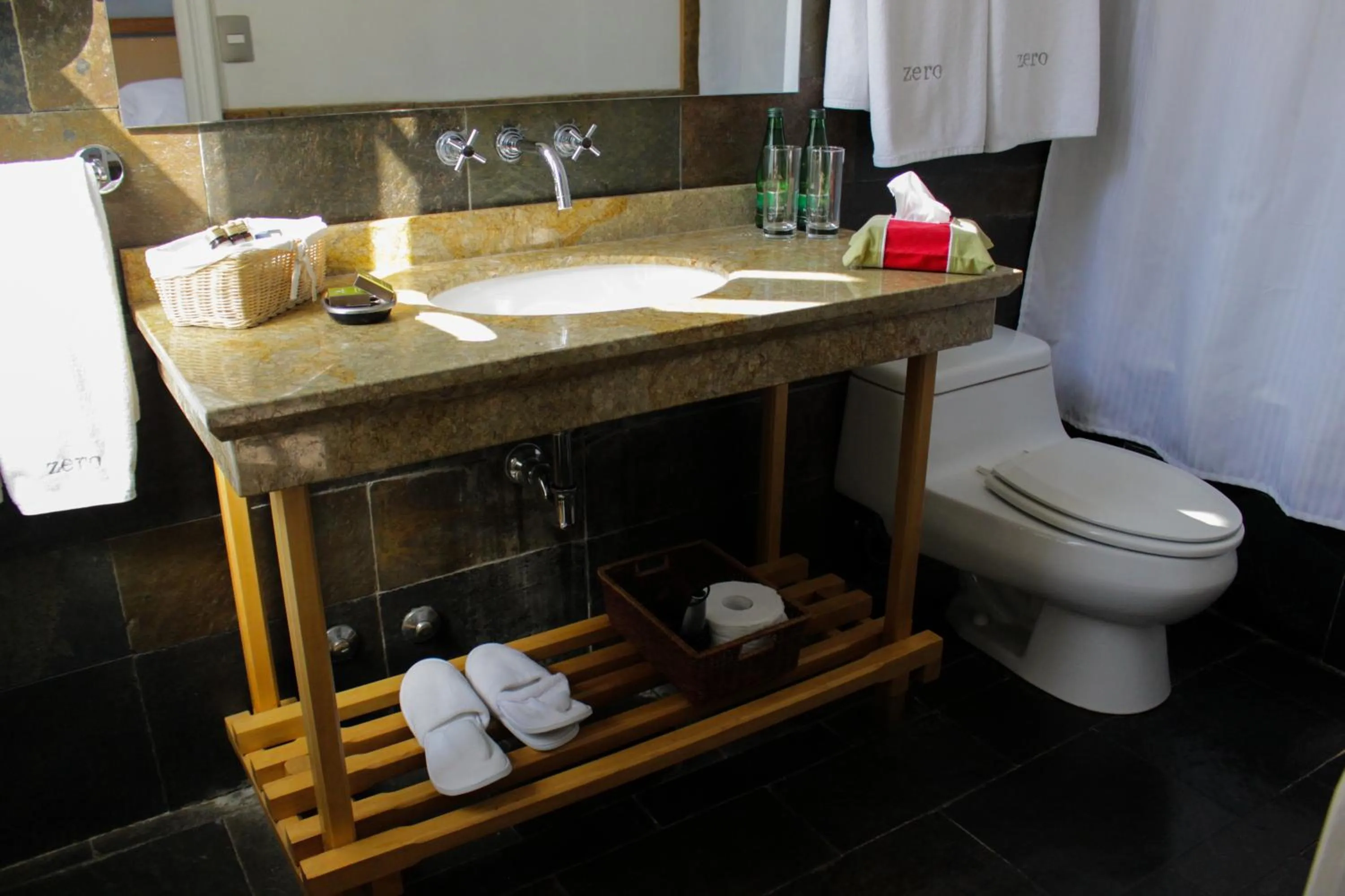 Bathroom in Zerohotel