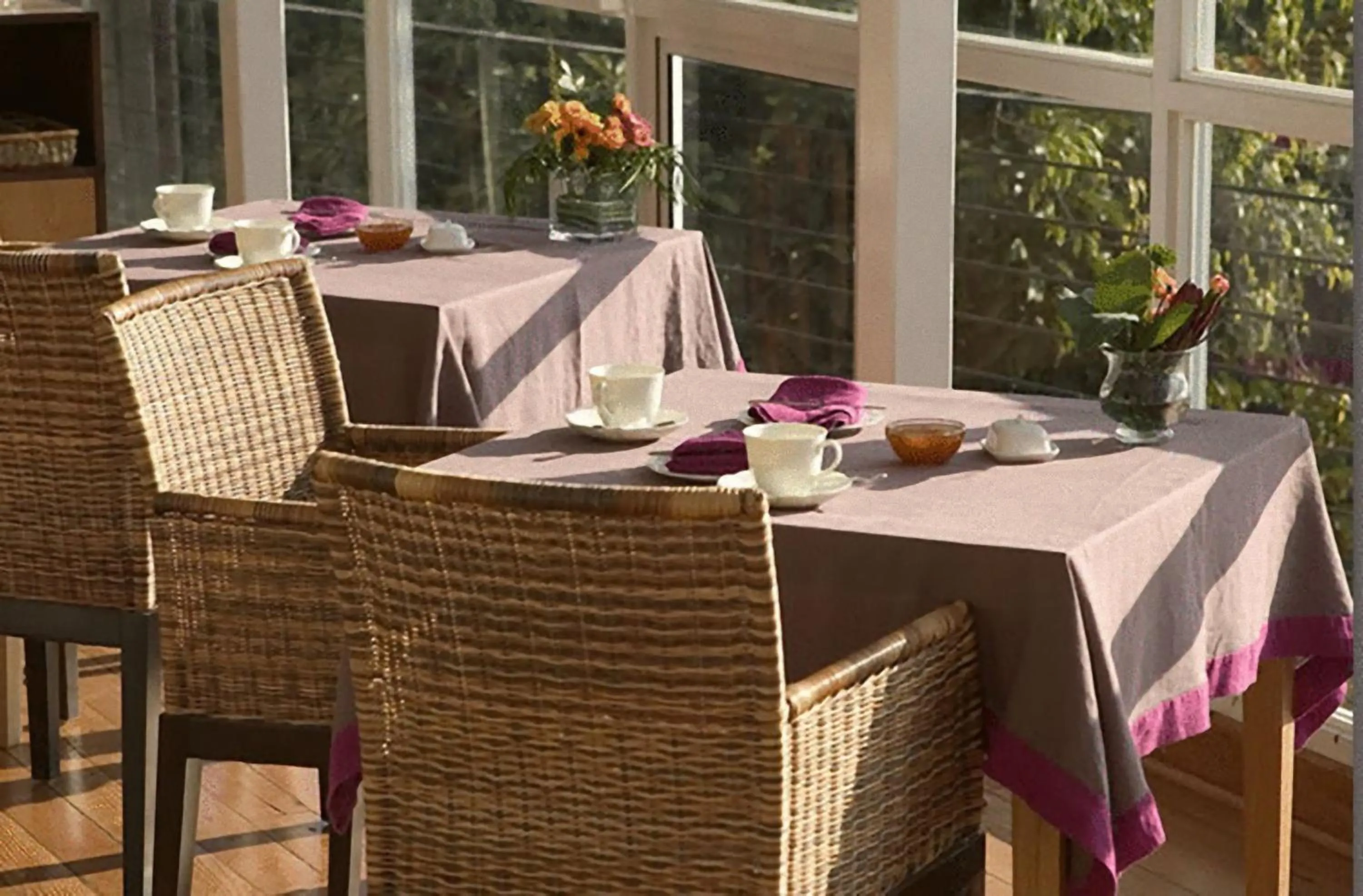 Restaurant/places to eat in Zerohotel