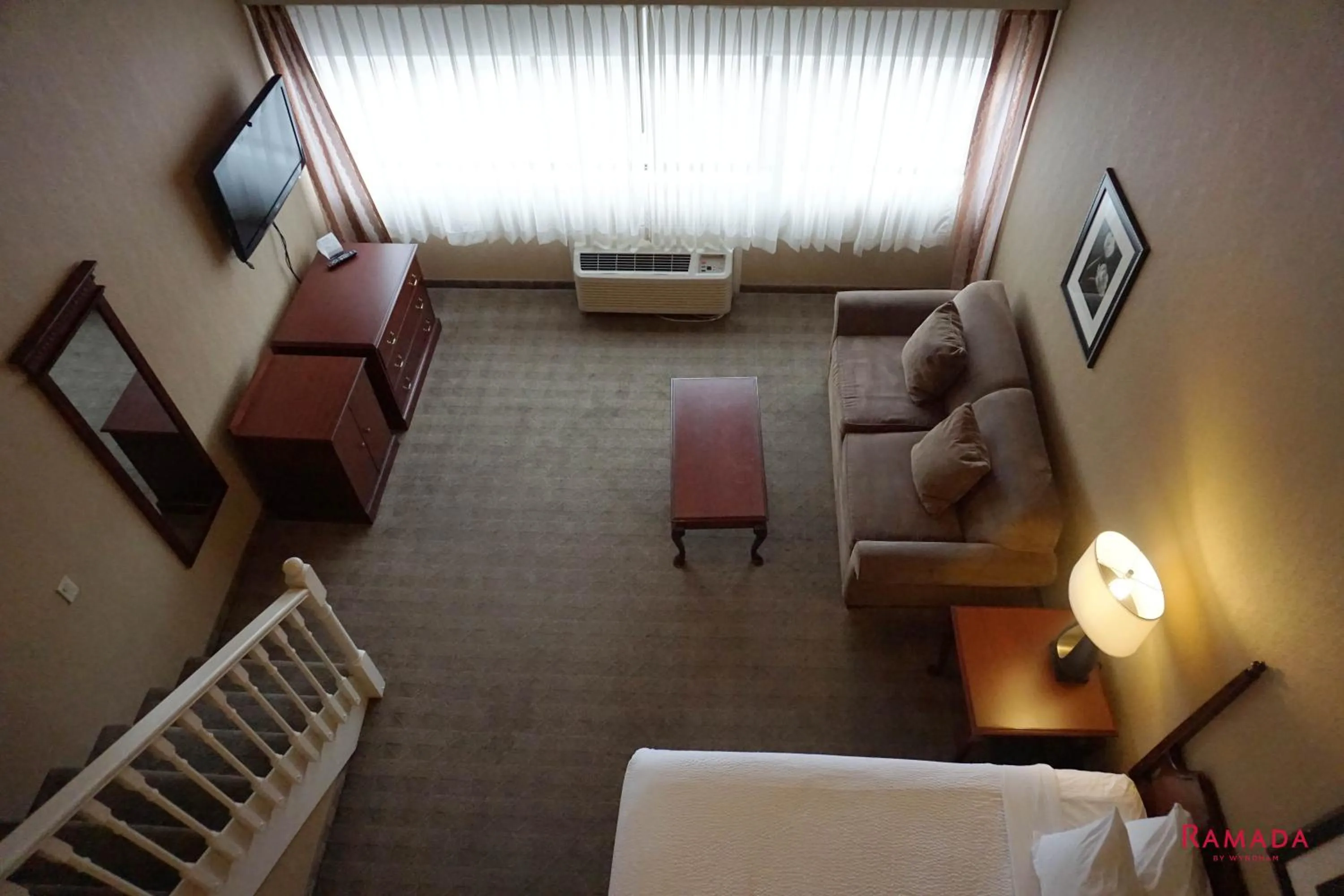 Bed in Ramada by Wyndham Kelowna Hotel & Conference Center