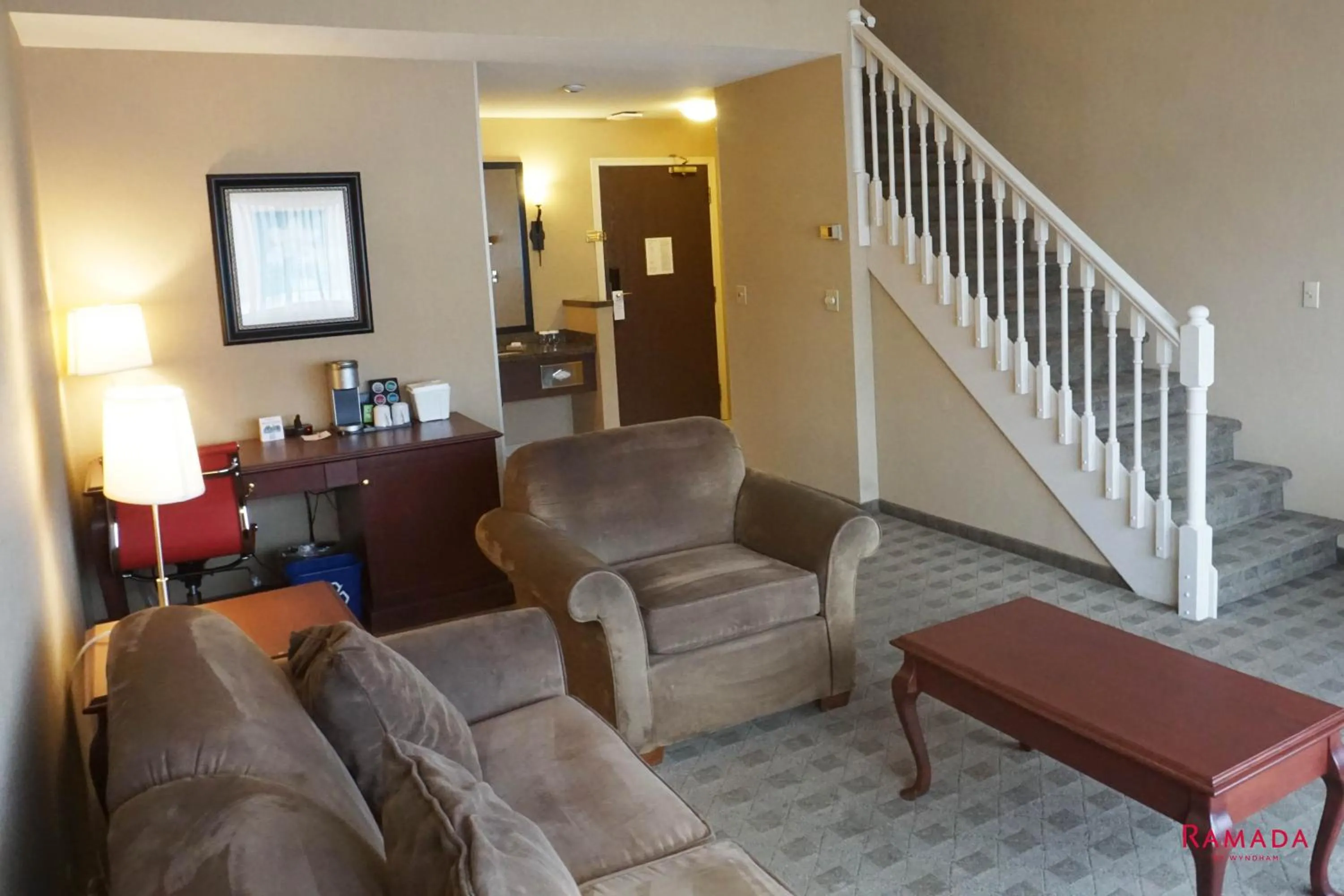 Ramada by Wyndham Kelowna Hotel & Conference Center