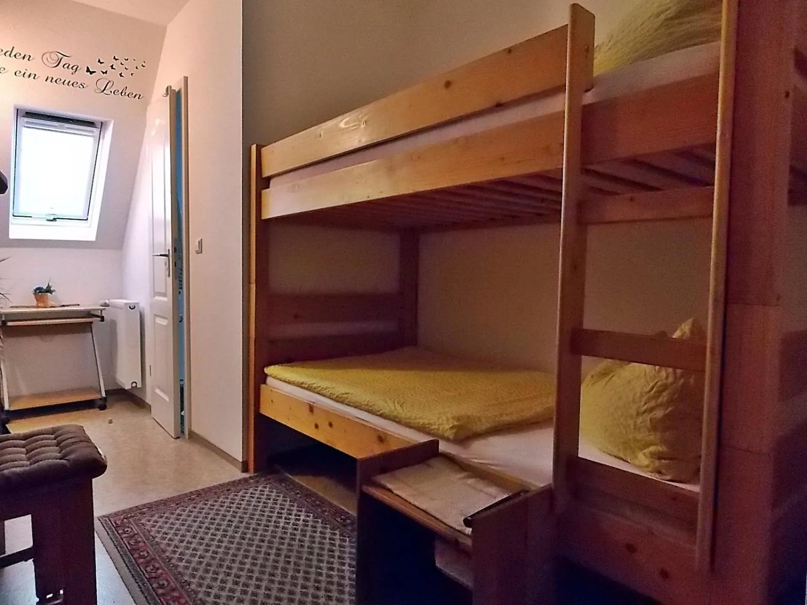 bunk bed, Bed in Gasthof Goldener Stern