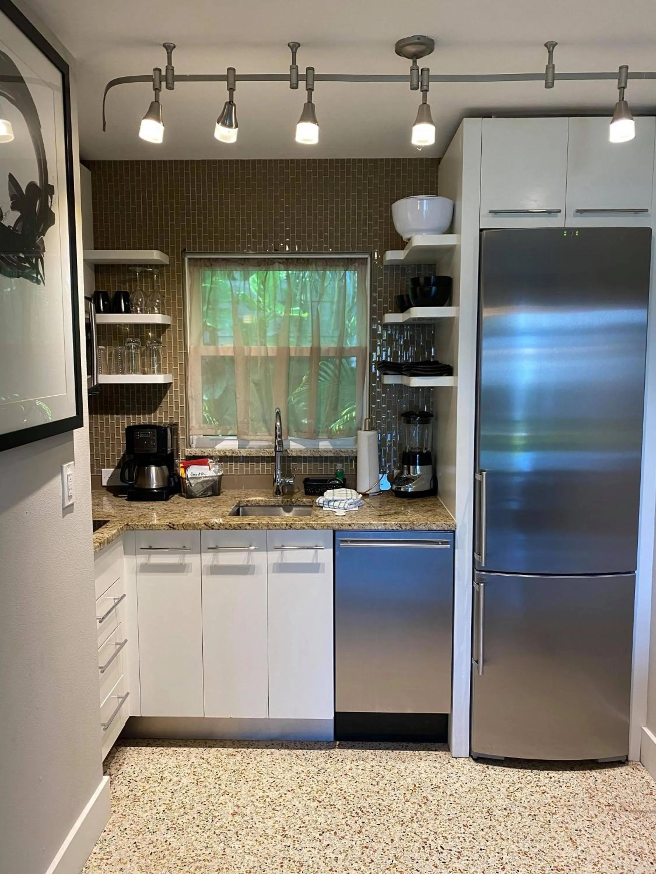 Captiva Beach Resort (open private beach access)