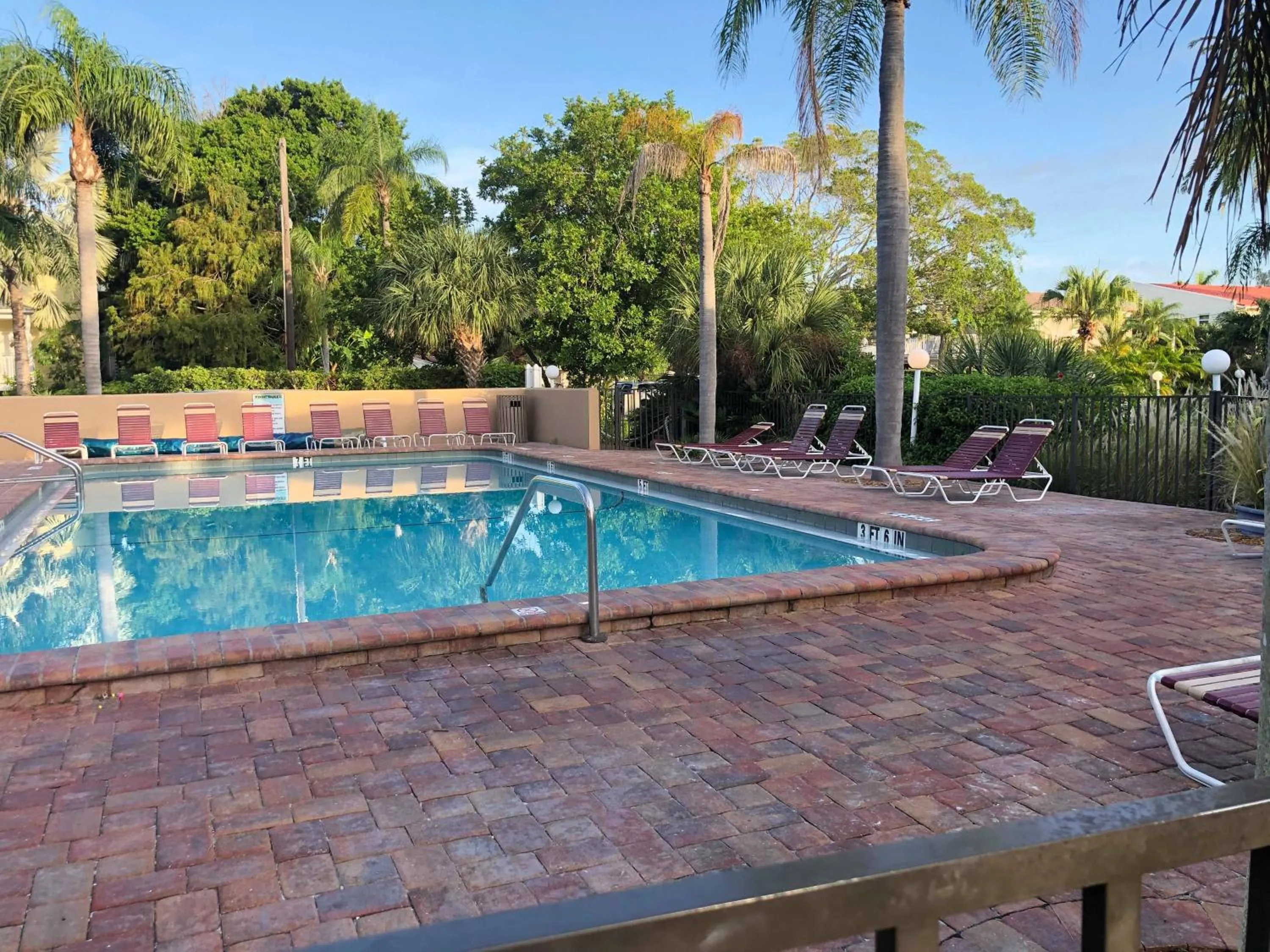 Captiva Beach Resort (open private beach access)