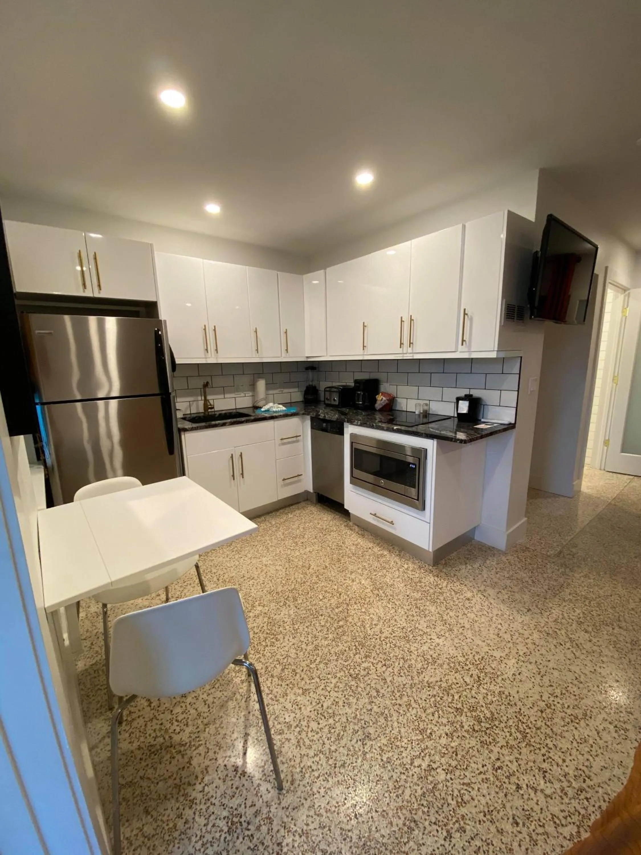 Captiva Beach Resort (open private beach access)