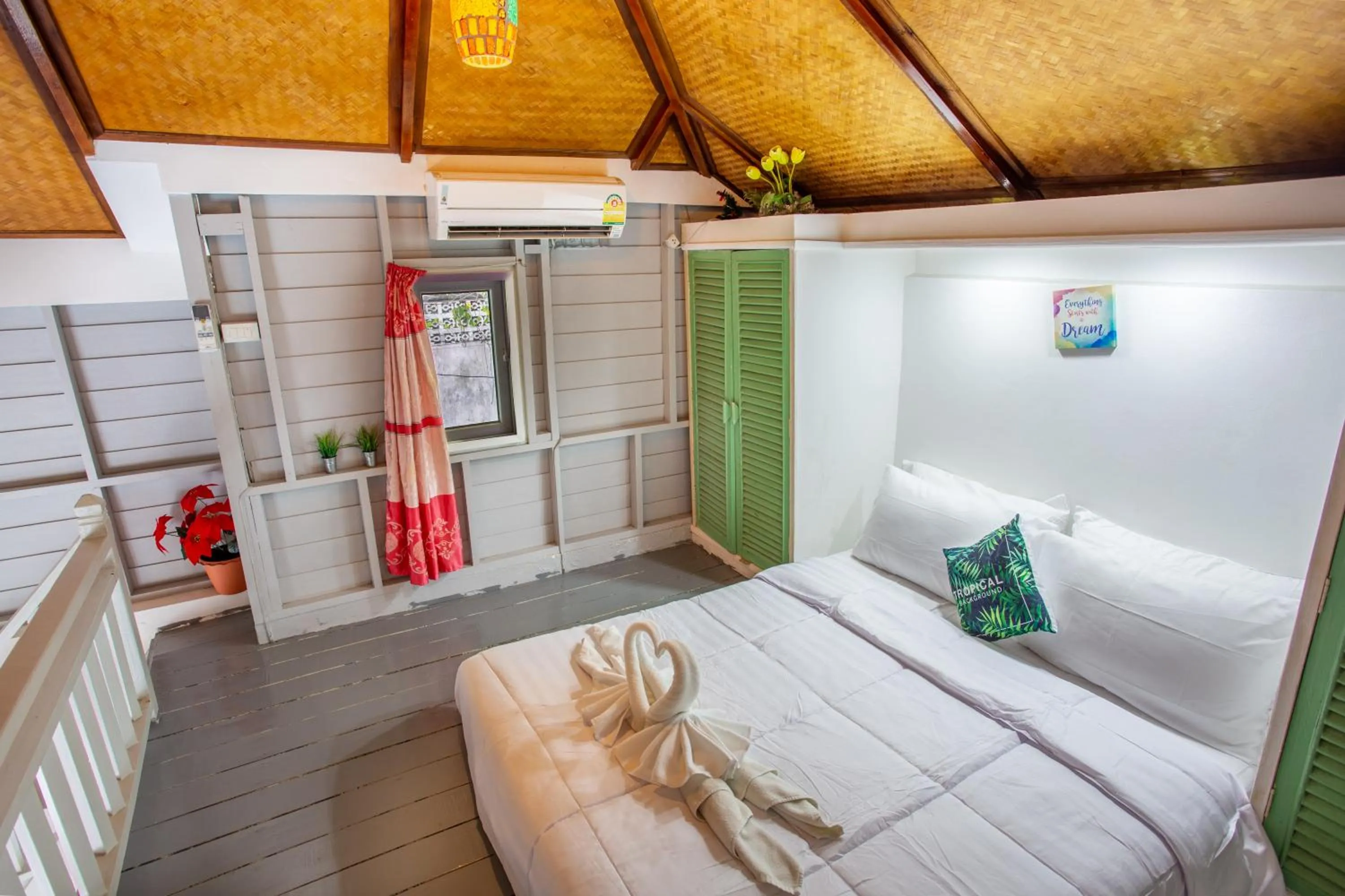 Bed in ROMANTIC Pool Villa