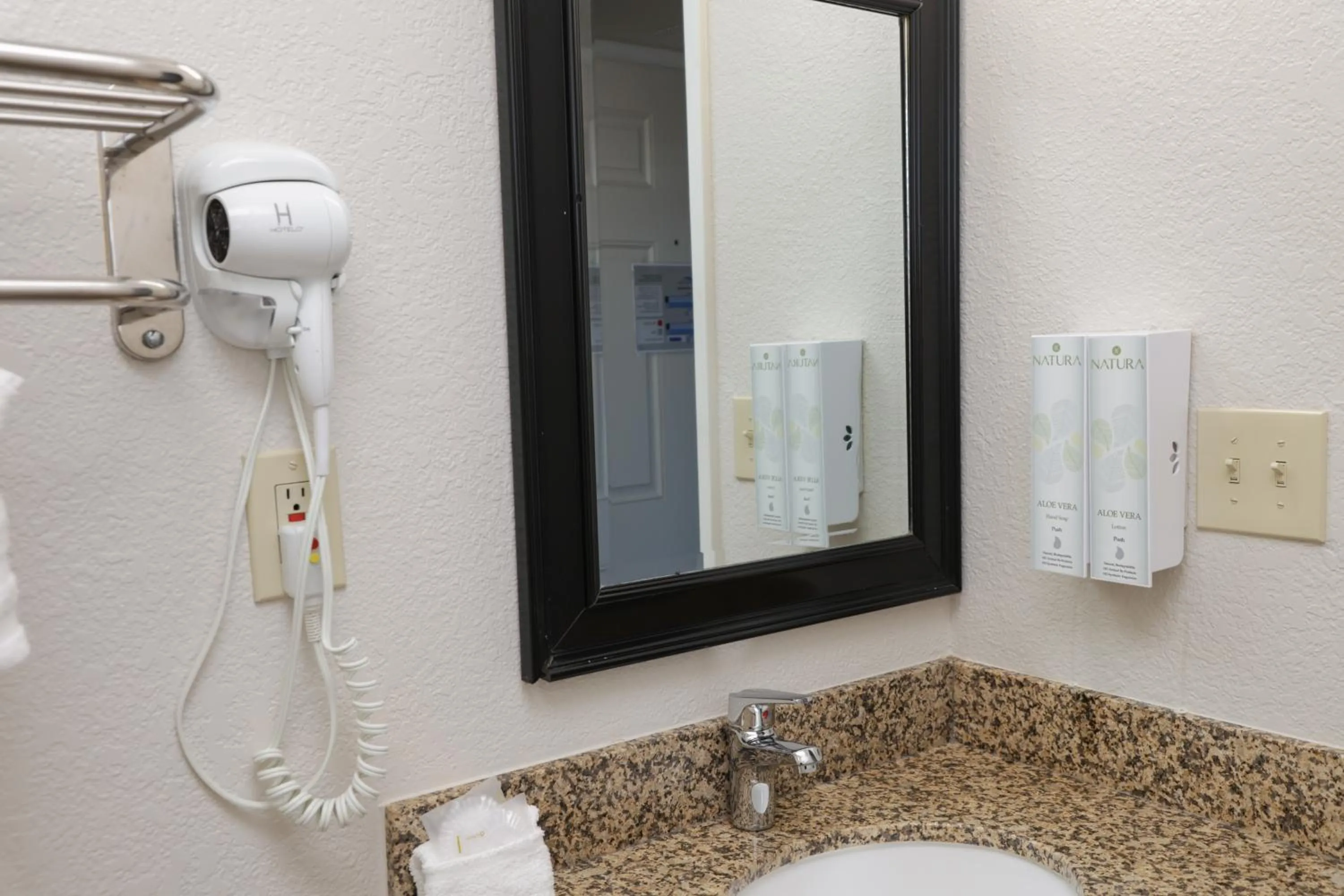 Sea Breeze Inn - San Simeon