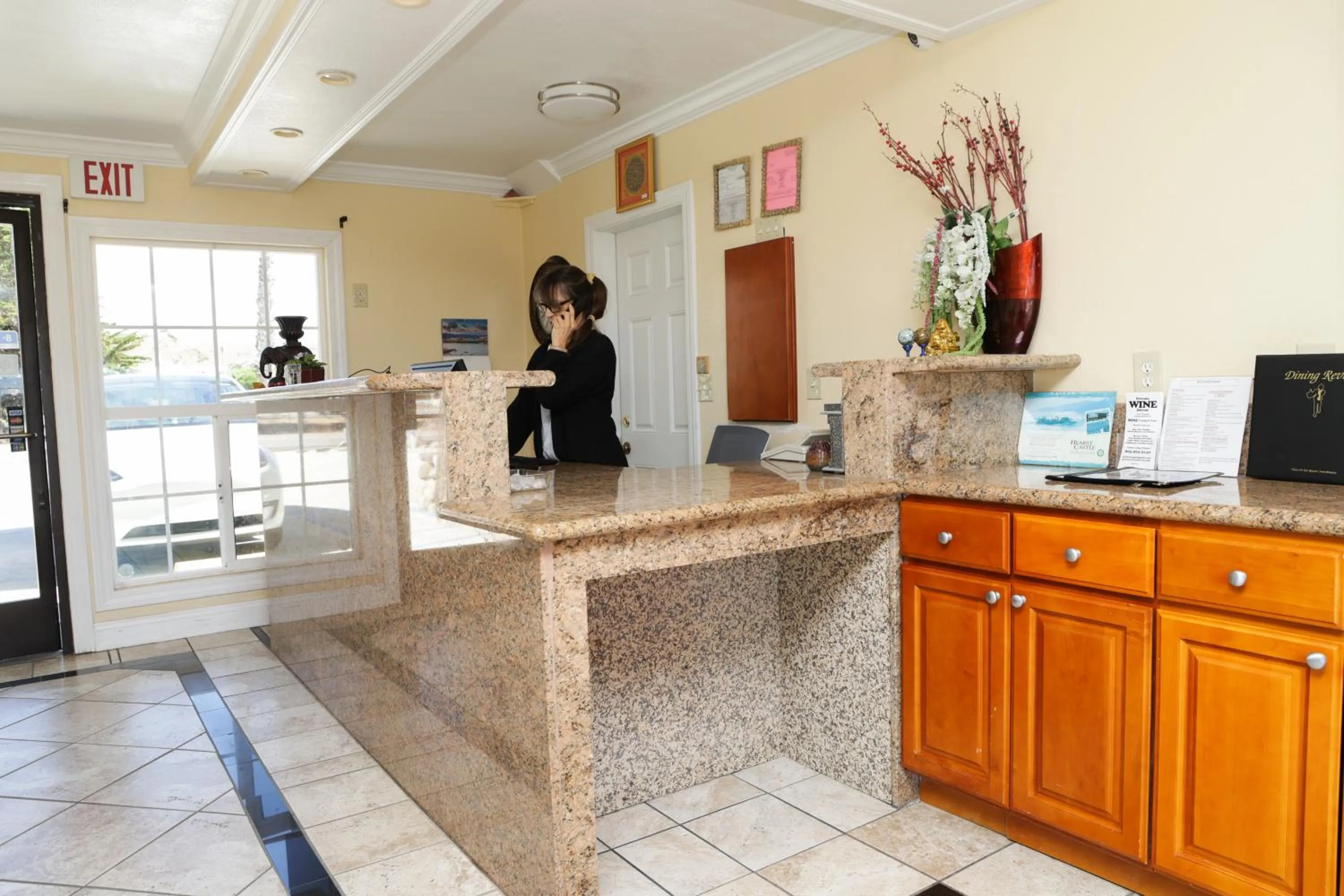 Sea Breeze Inn - San Simeon