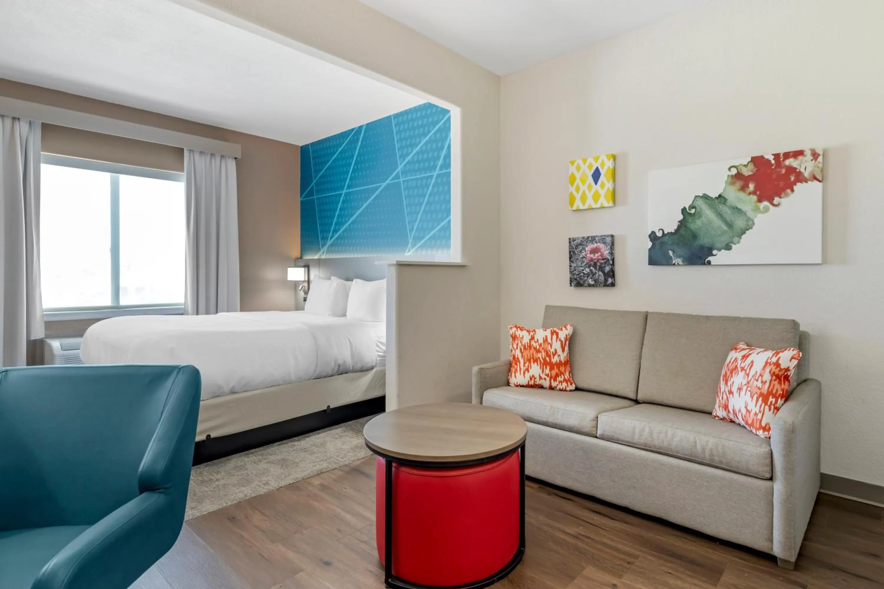 Bed in Comfort Suites