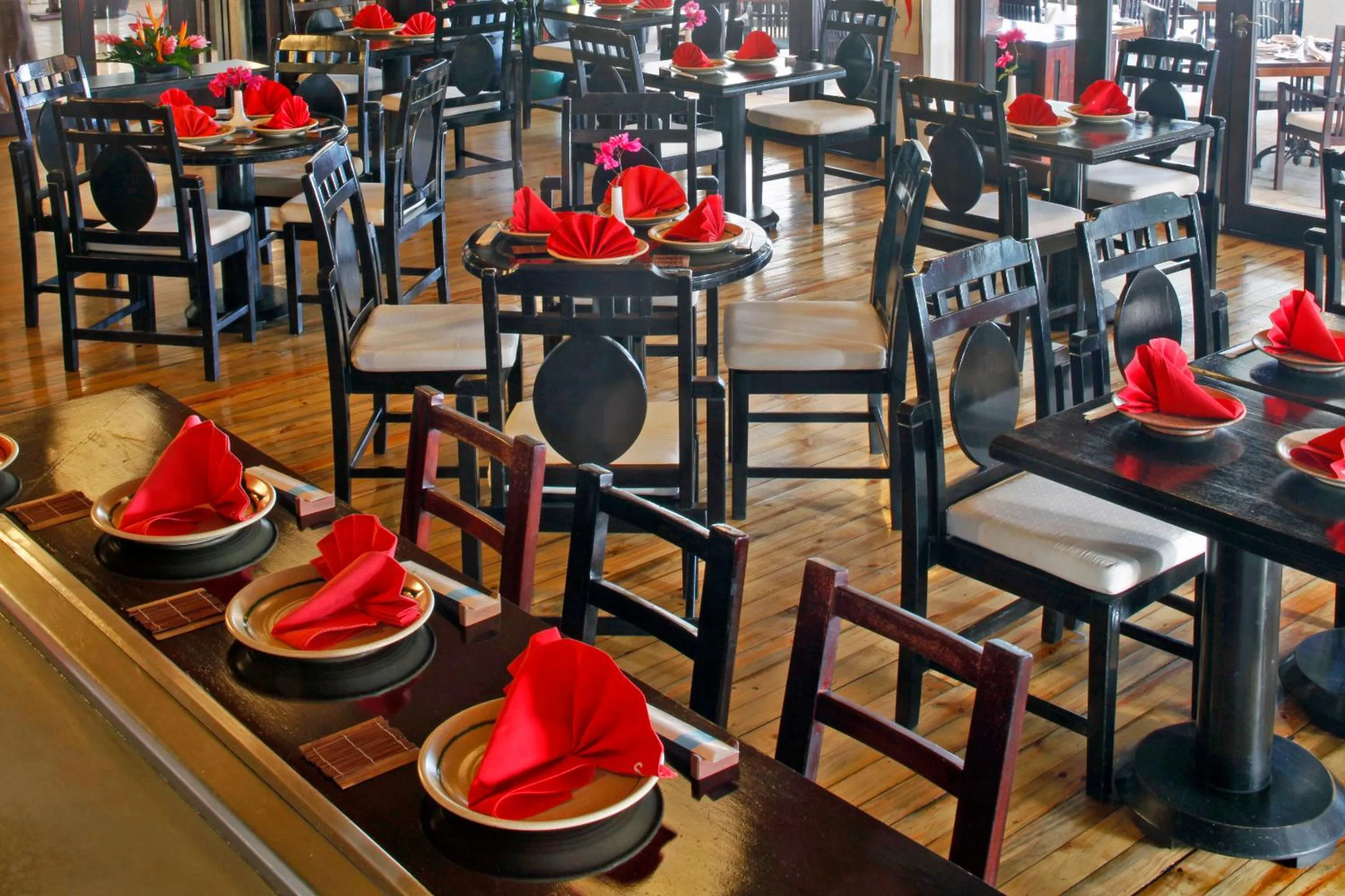 Restaurant/places to eat in The Warwick Fiji