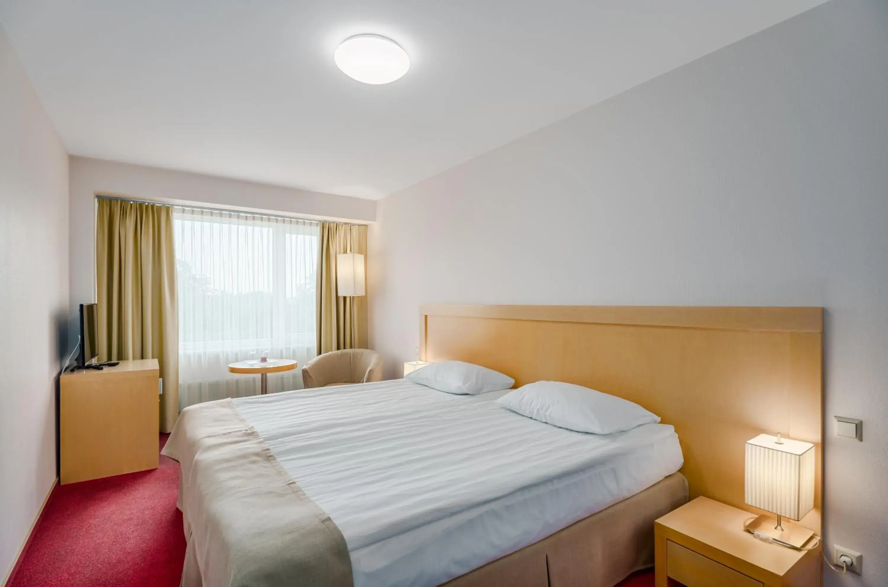 Standard Double Room in Riga Islande Hotel with FREE Parking Standard Double Room in Riga Islande Hotel with FREE Parking