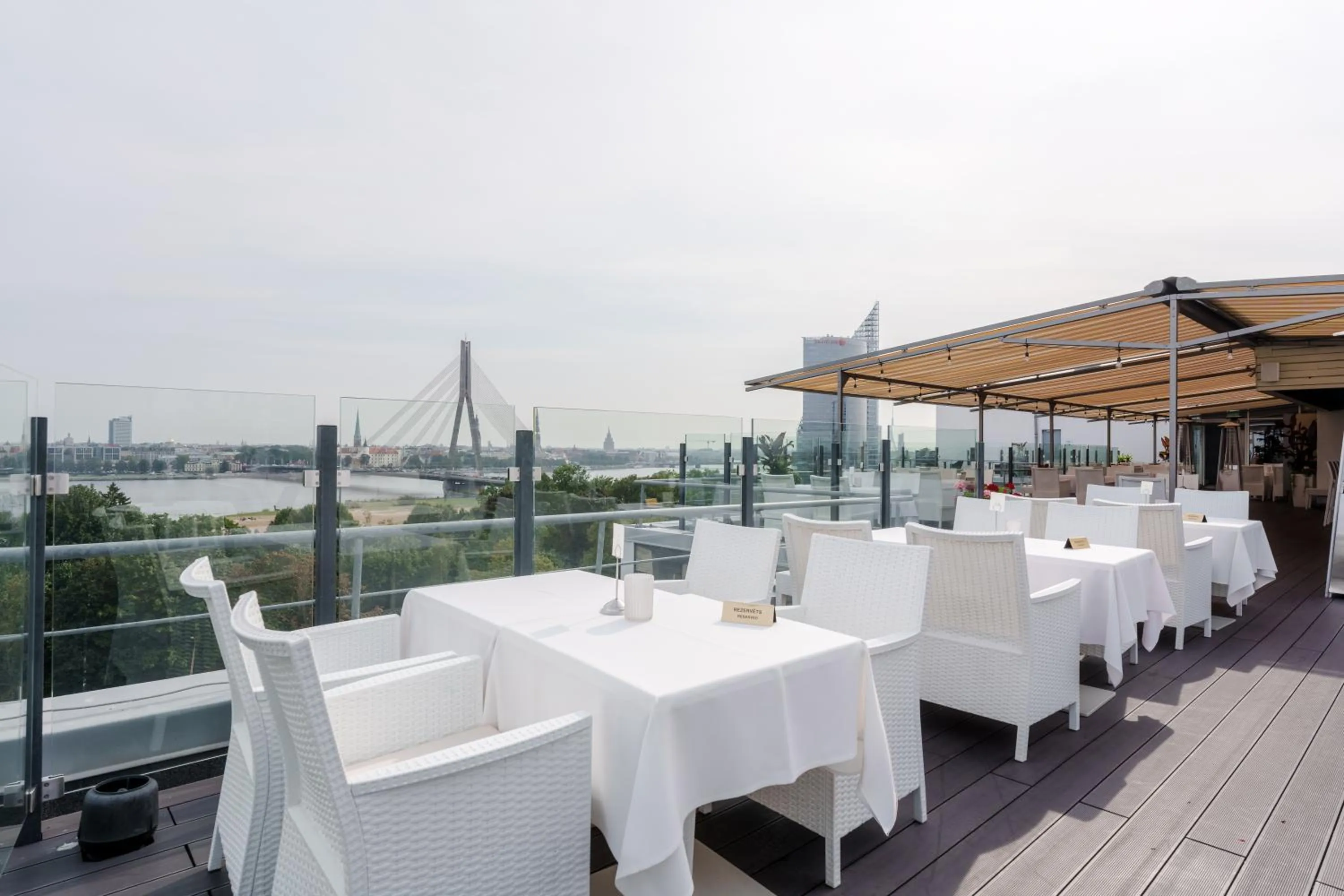 Restaurant/places to eat in Riga Islande Hotel with FREE Parking