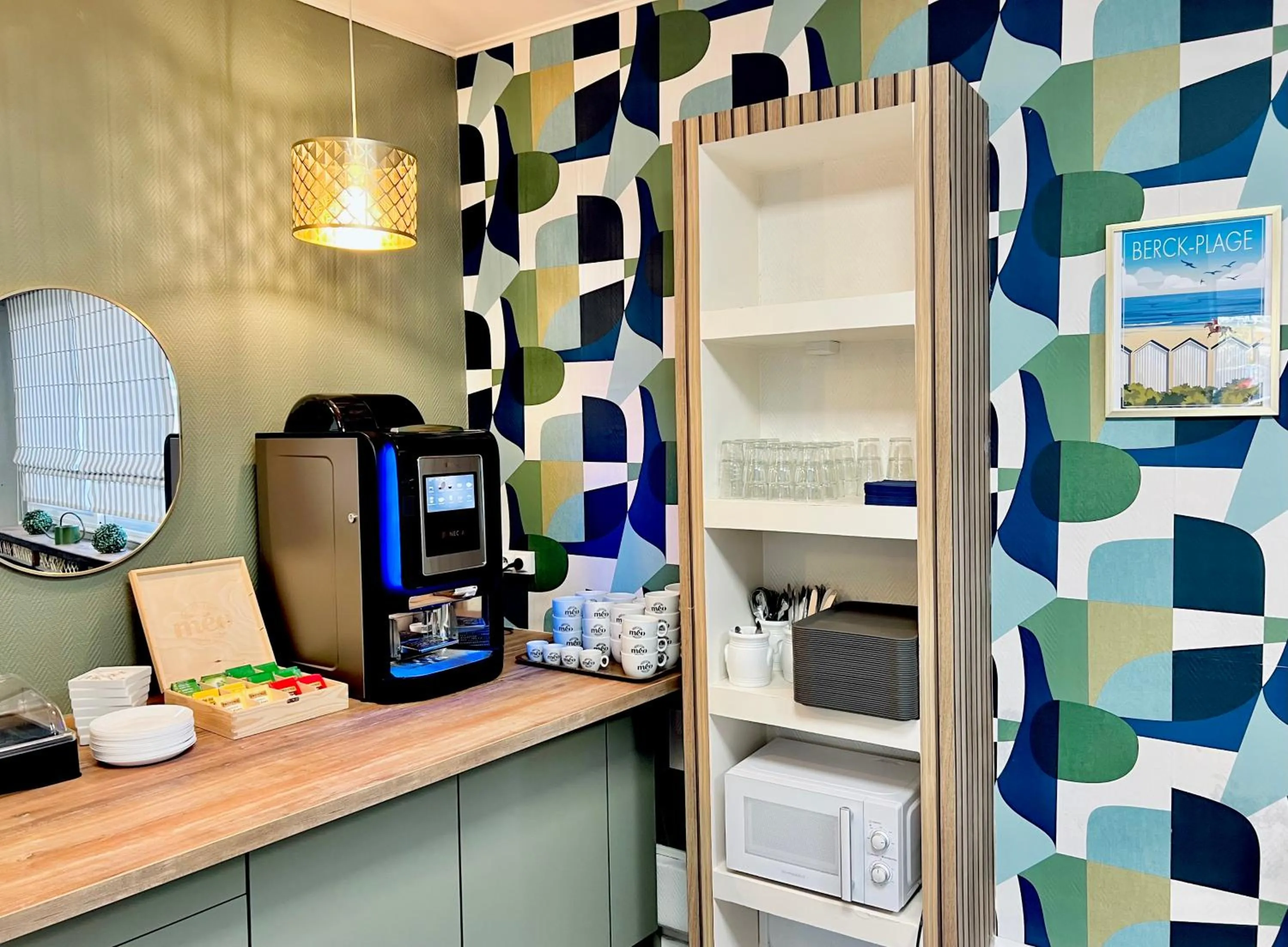 Coffee/tea facilities in Hôtel Le Littoral - Berck sur Mer