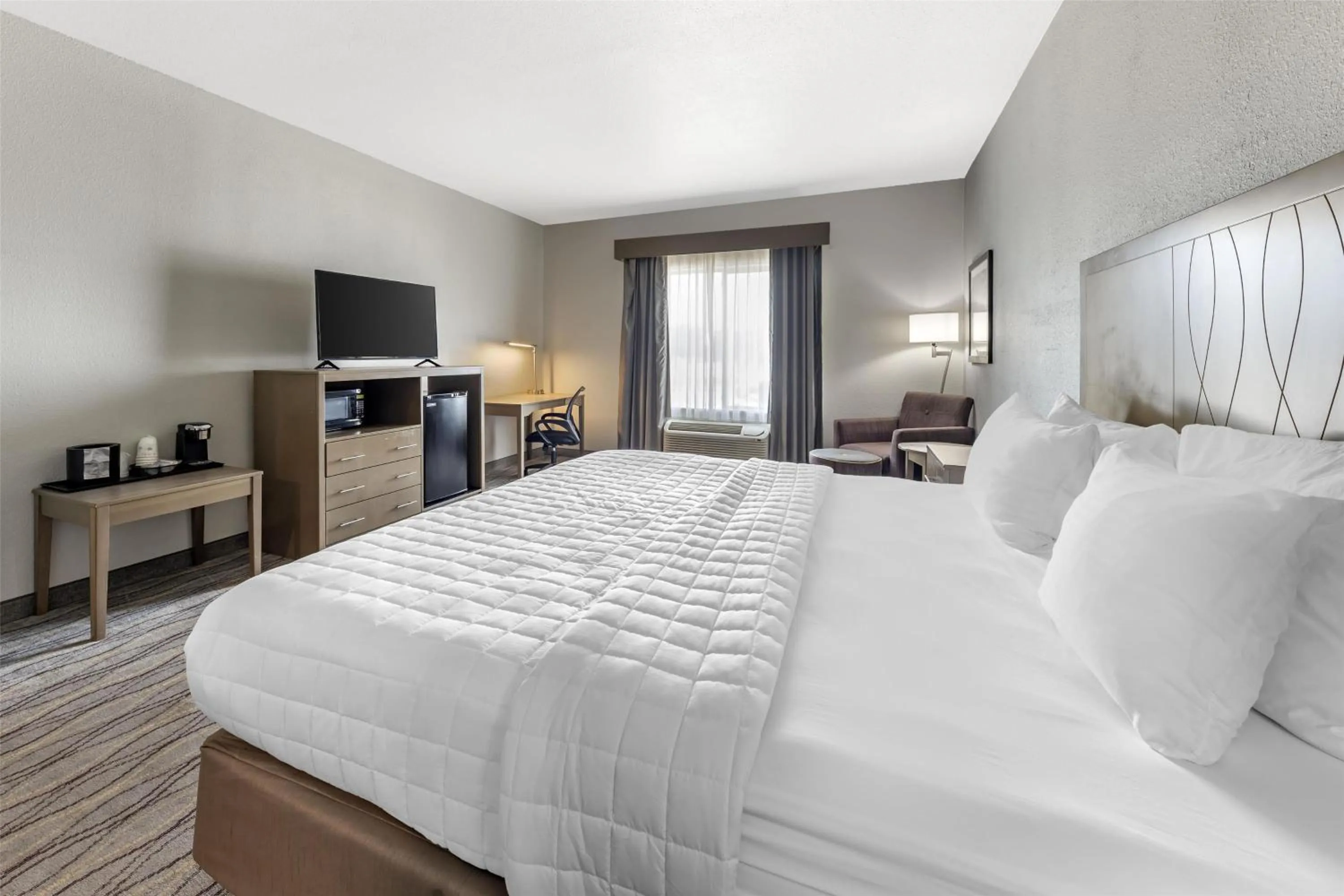 Bedroom, Bed in Best Western Plus Pauls Valley