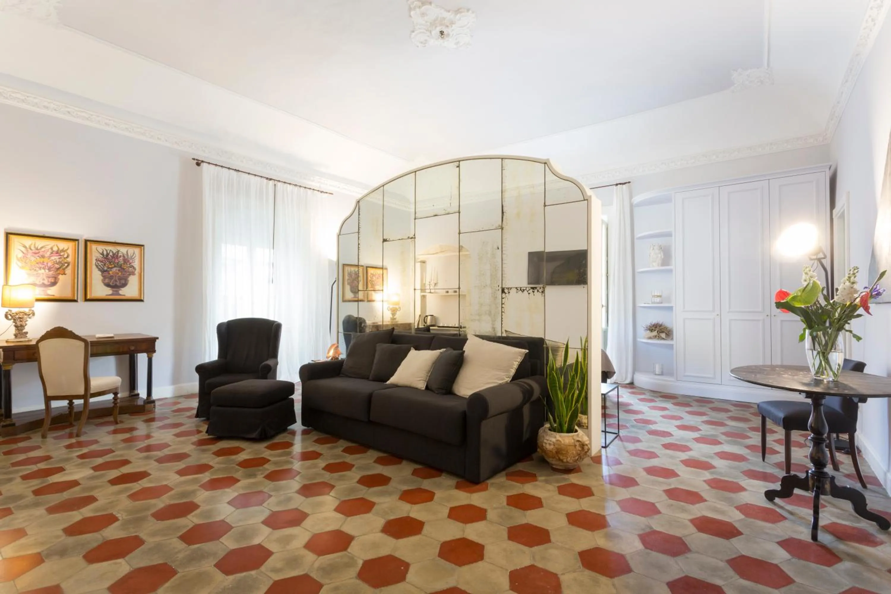 Photo of the whole room in San Carlo Suites