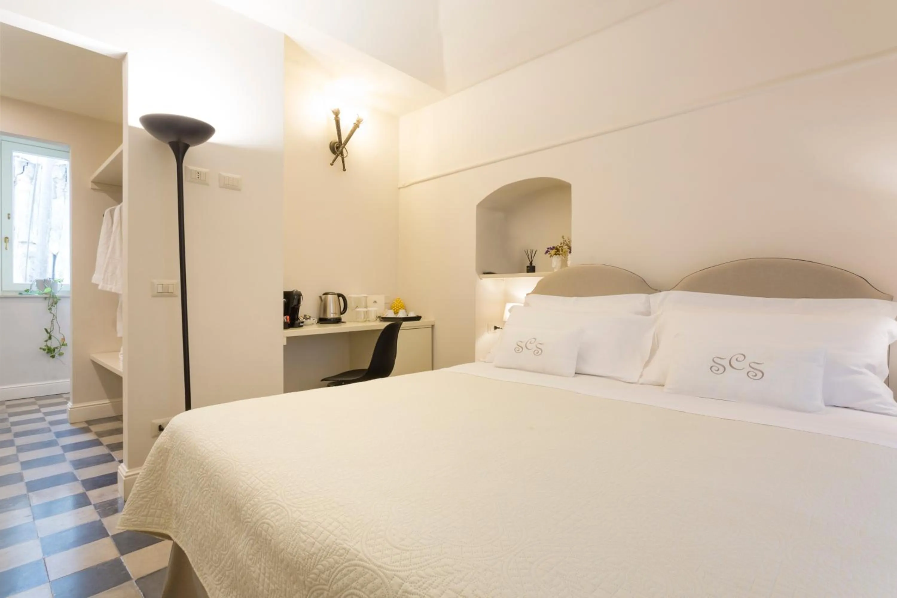 Bedroom, Bed in San Carlo Suites