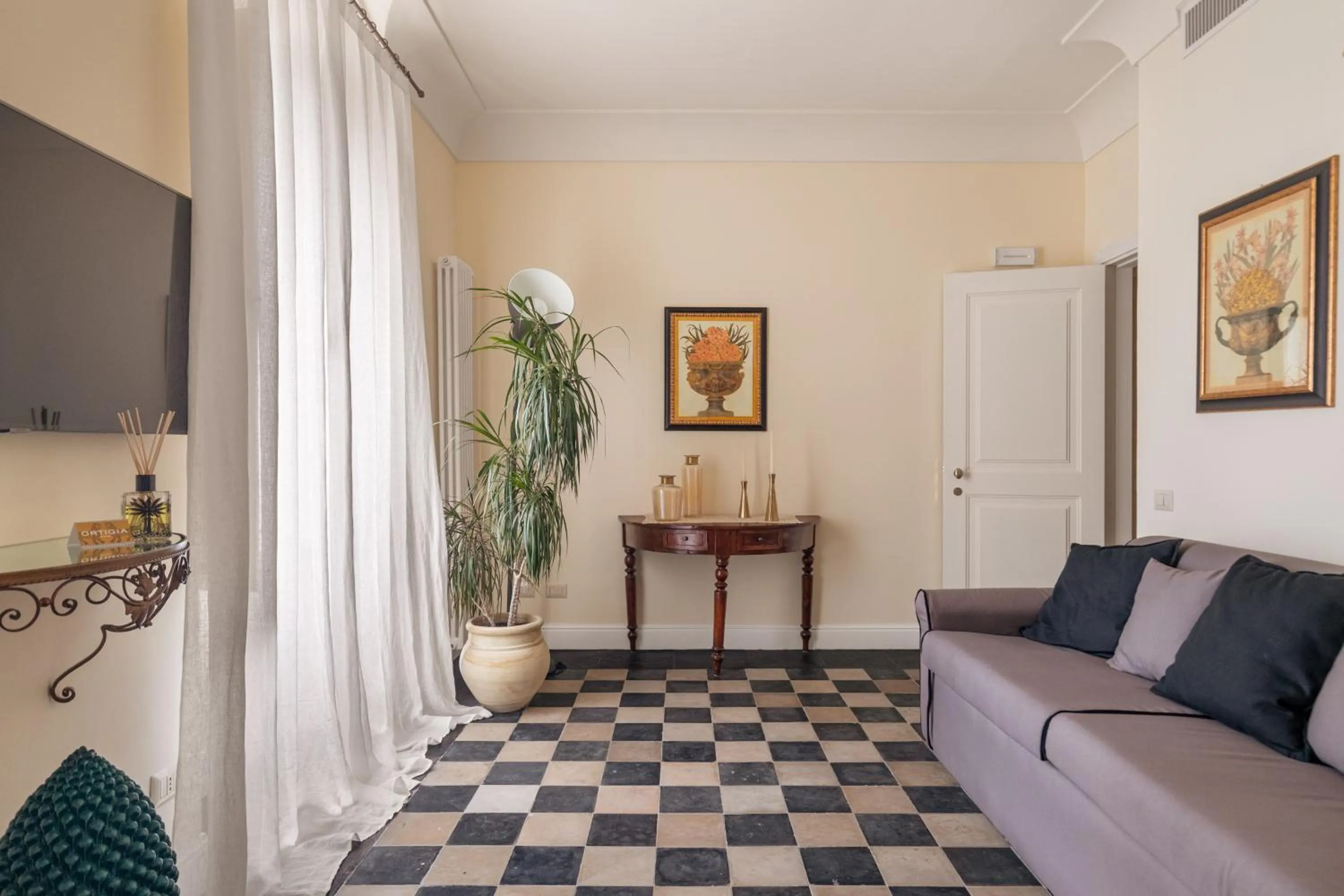 Living room in San Carlo Suites