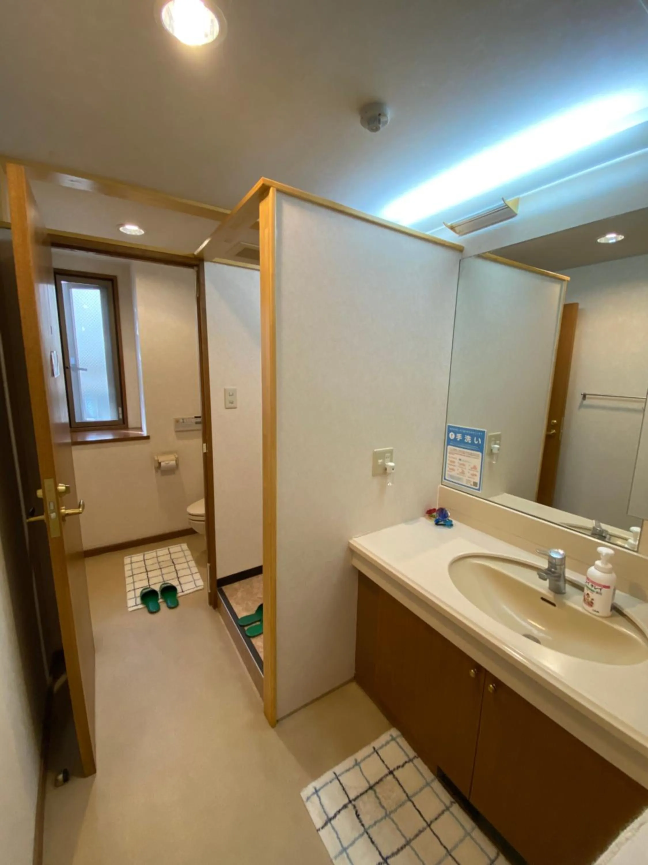 Atami Onsen Guest House Megumi 5 minutes walk from Atami Station