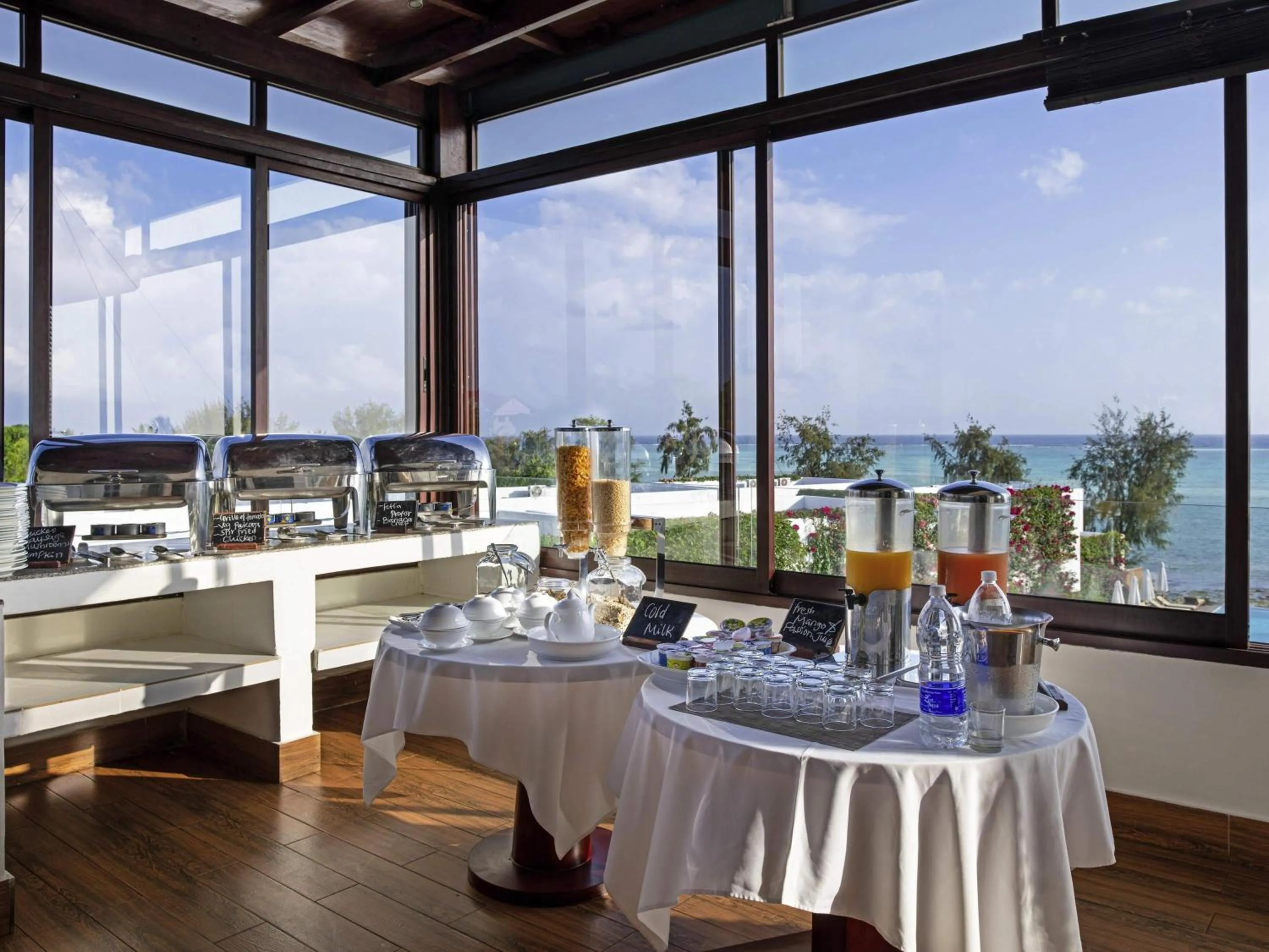 Restaurant/places to eat in Nungwi Dreams by Mantis