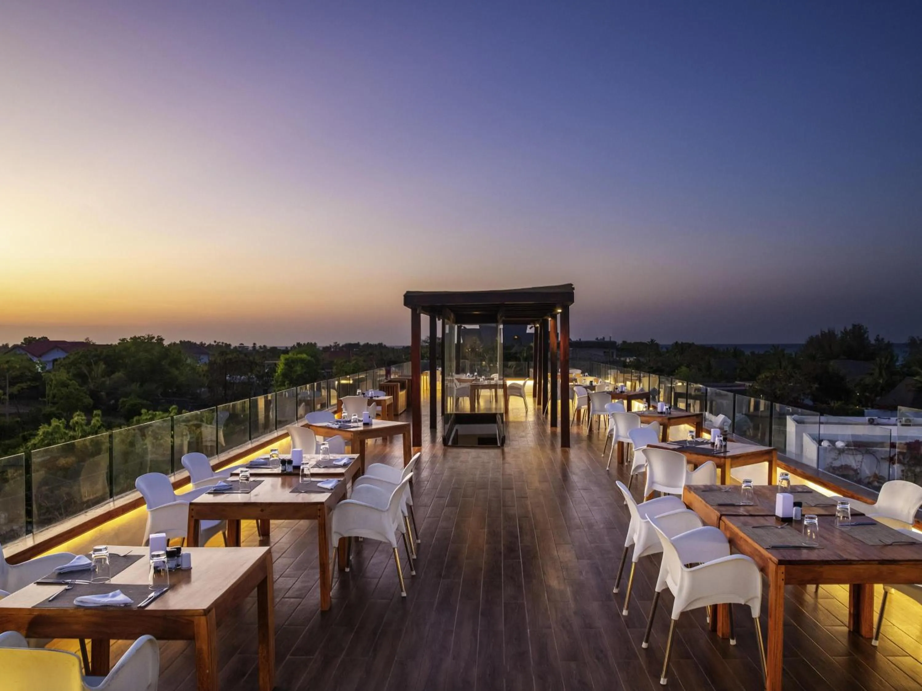 Lounge or bar in Nungwi Dreams by Mantis