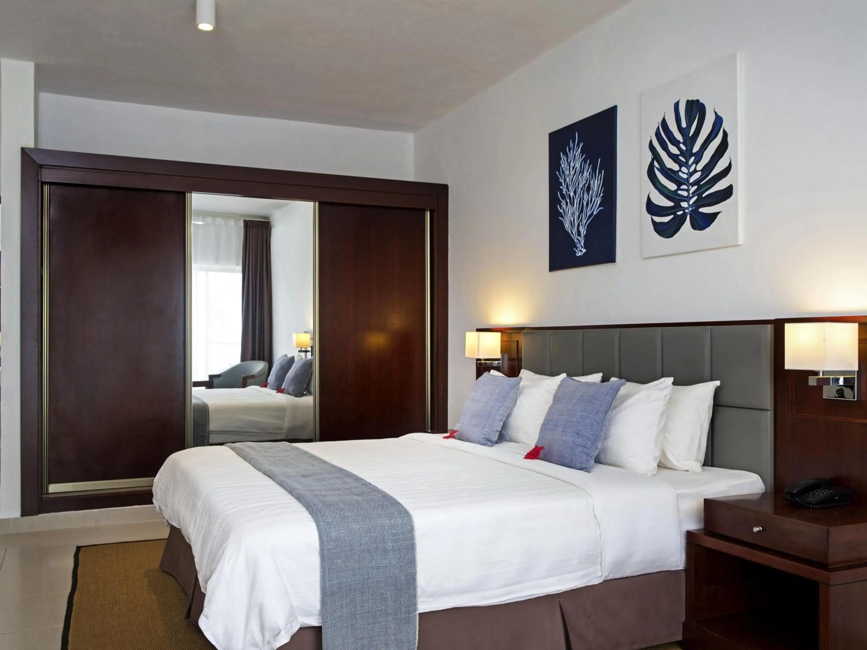 Bedroom, Bed in Nungwi Dreams by Mantis