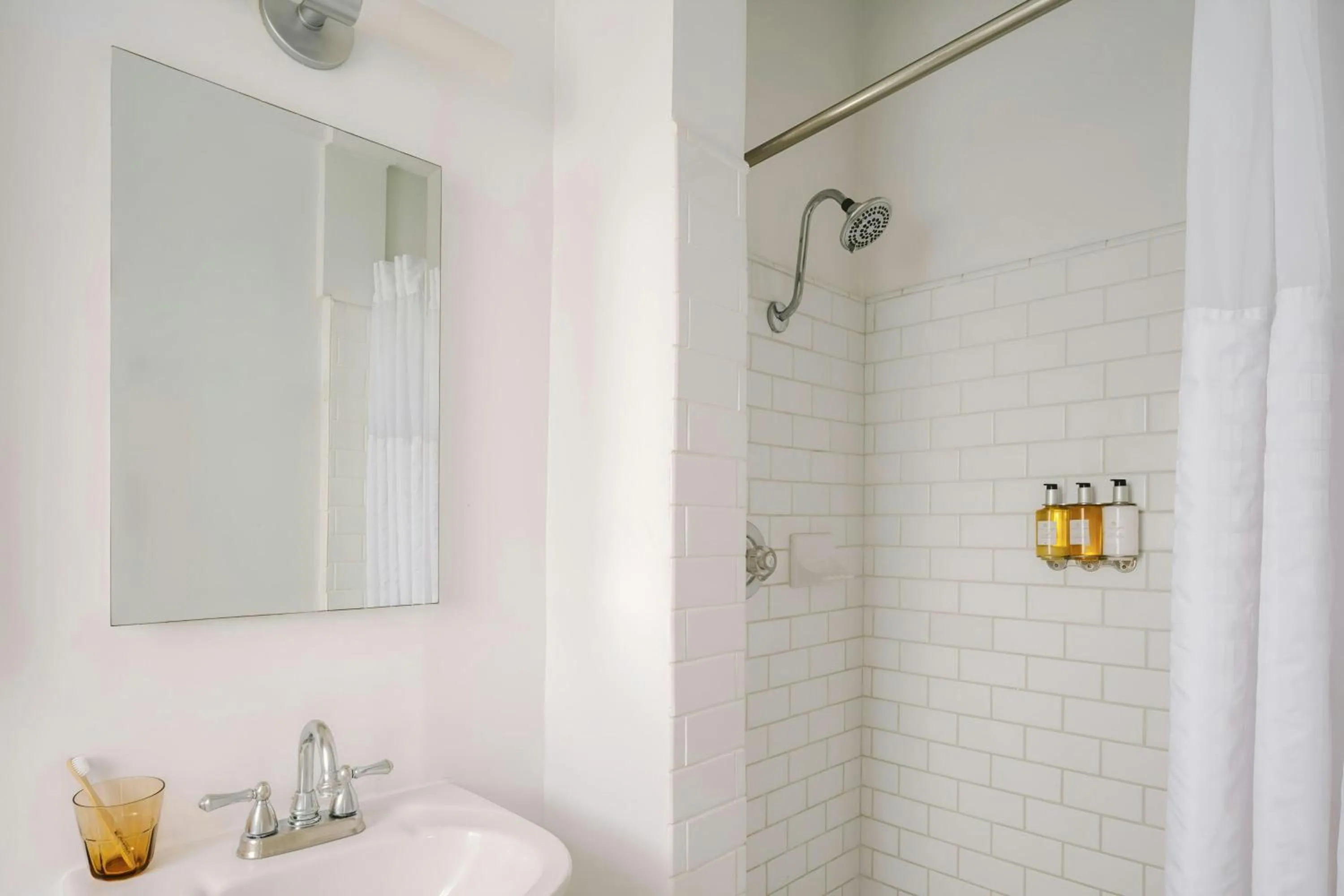 Bathroom in Beverly Terrace Hotel Beverly Hills, Sonder by Marriott Bonvoy
