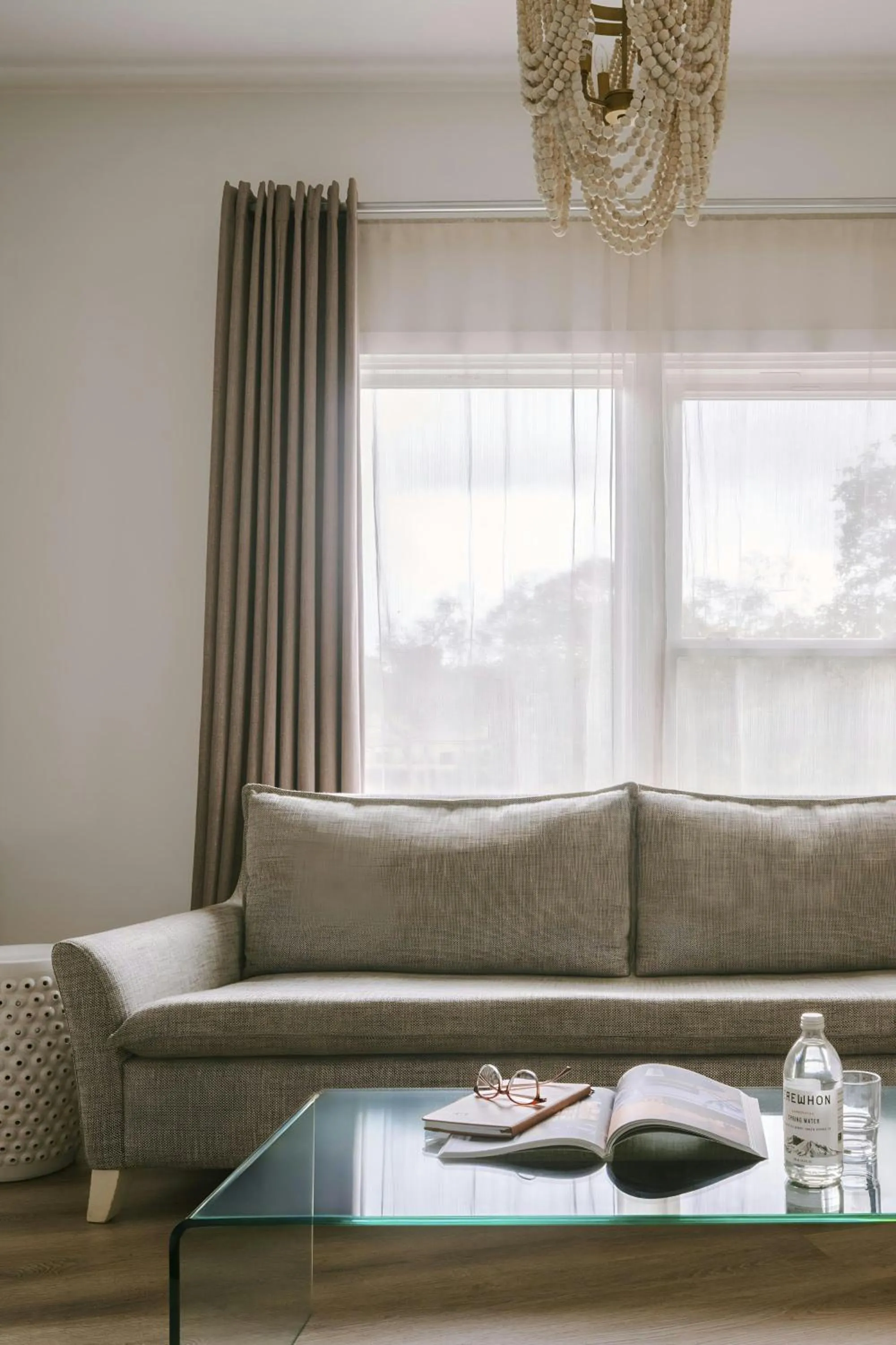 Living room in Beverly Terrace Hotel Beverly Hills, Sonder by Marriott Bonvoy