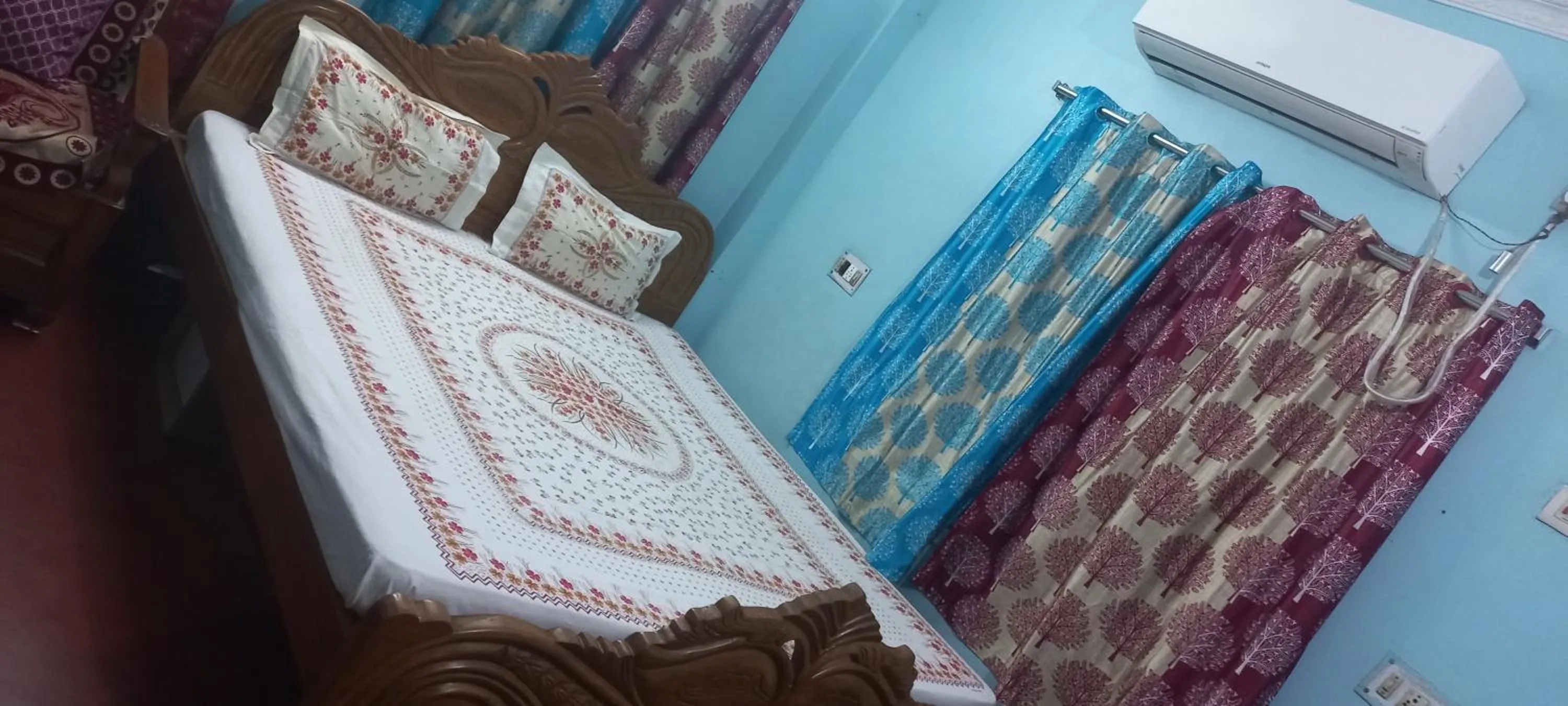 Bed in Kiran Guest House