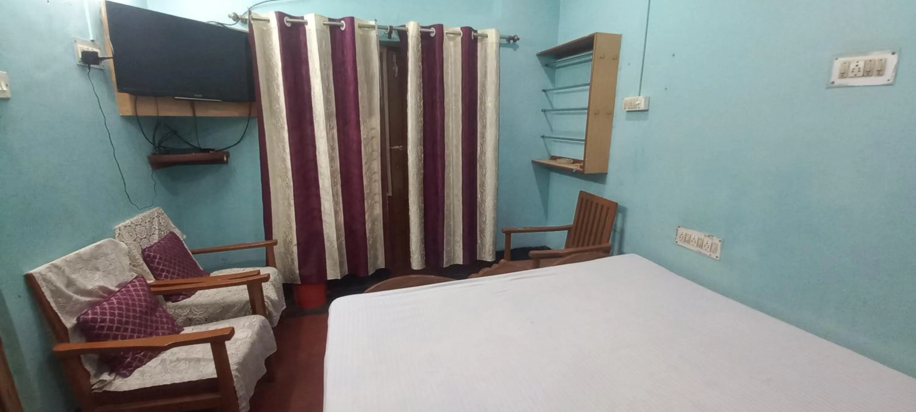 Bed in Kiran Guest House