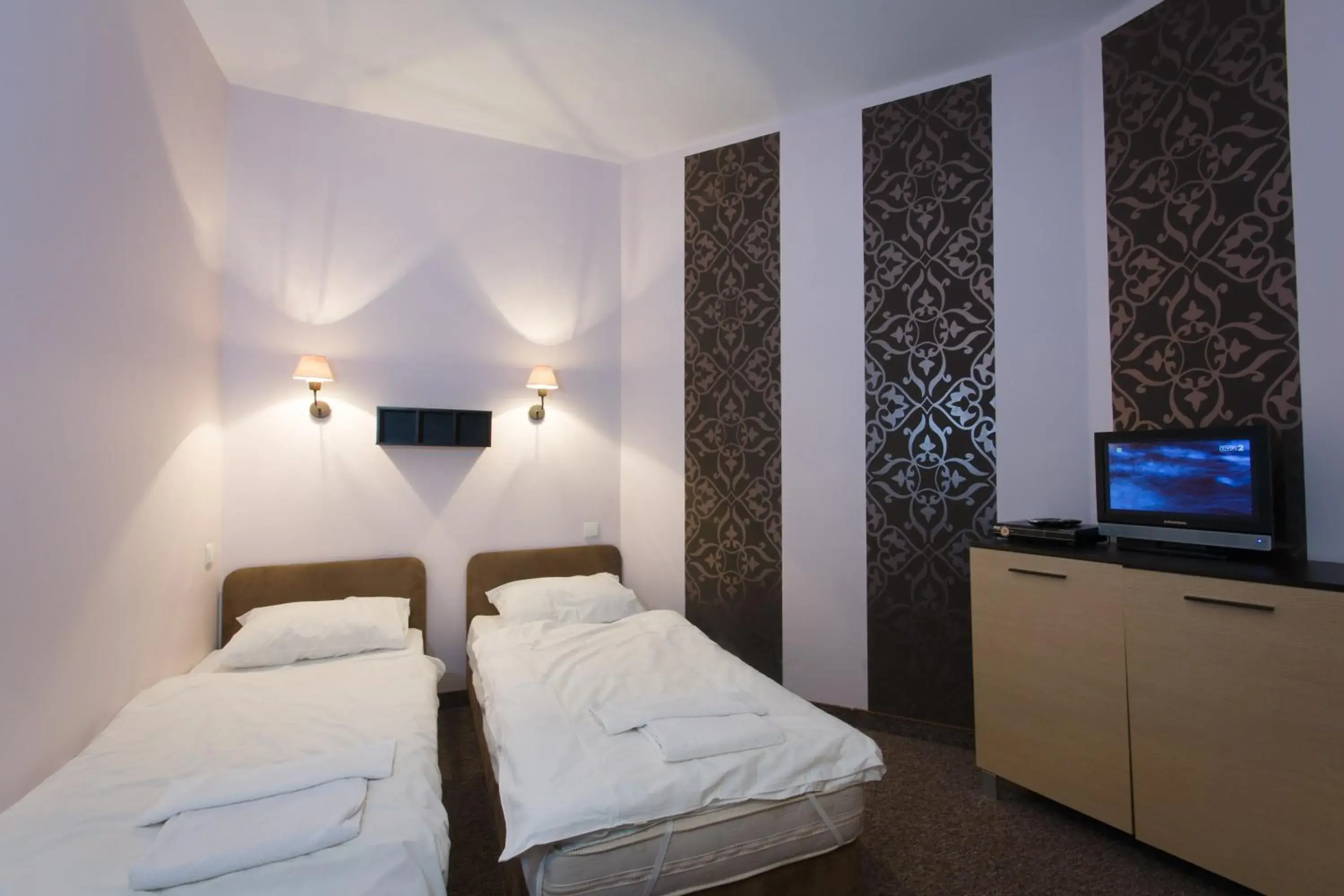 Quadruple Room with Private External Bathroom in Helvetia Plus B&B - PRIVATE ROOMS and APARTMENTS Quadruple Room with Private External Bathroom in Helvetia Plus B&B - PRIVATE ROOMS and APARTMENTS