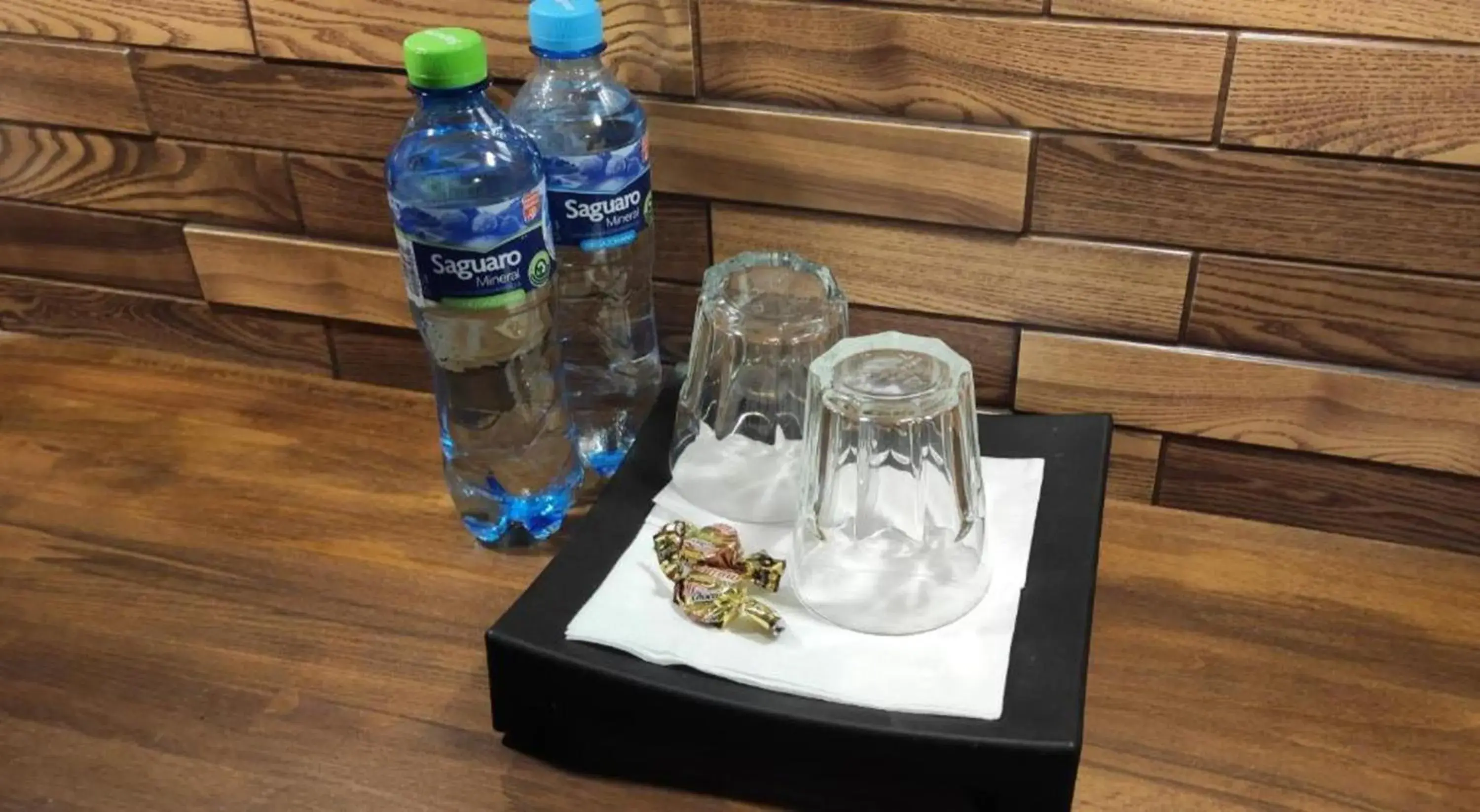 Twin Room with Bathroom in Helvetia Plus B&B - PRIVATE ROOMS and APARTMENTS Twin Room with Bathroom in Helvetia Plus B&B - PRIVATE ROOMS and APARTMENTS