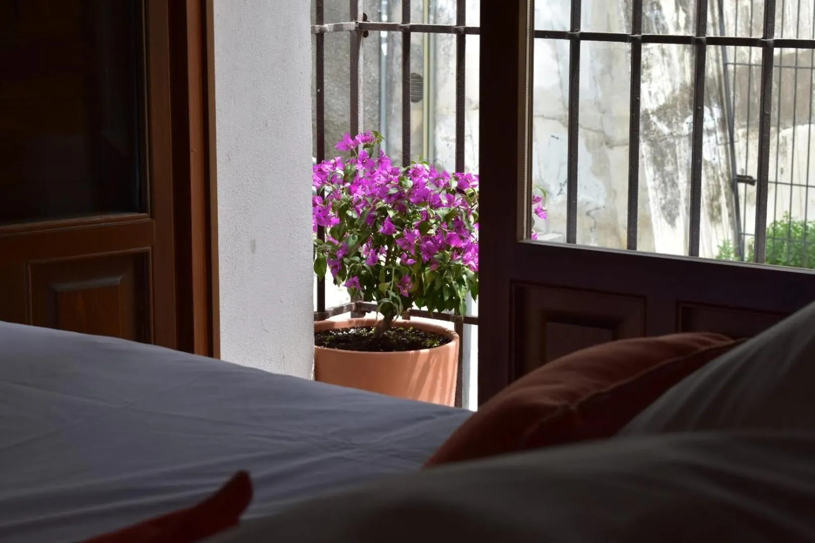 Bed in Apartamentos Alhambra