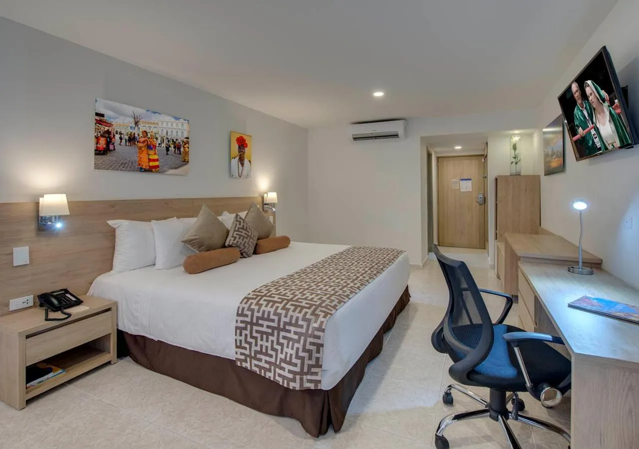 Photo of the whole room, Bed in Hotel Cartagena Plaza