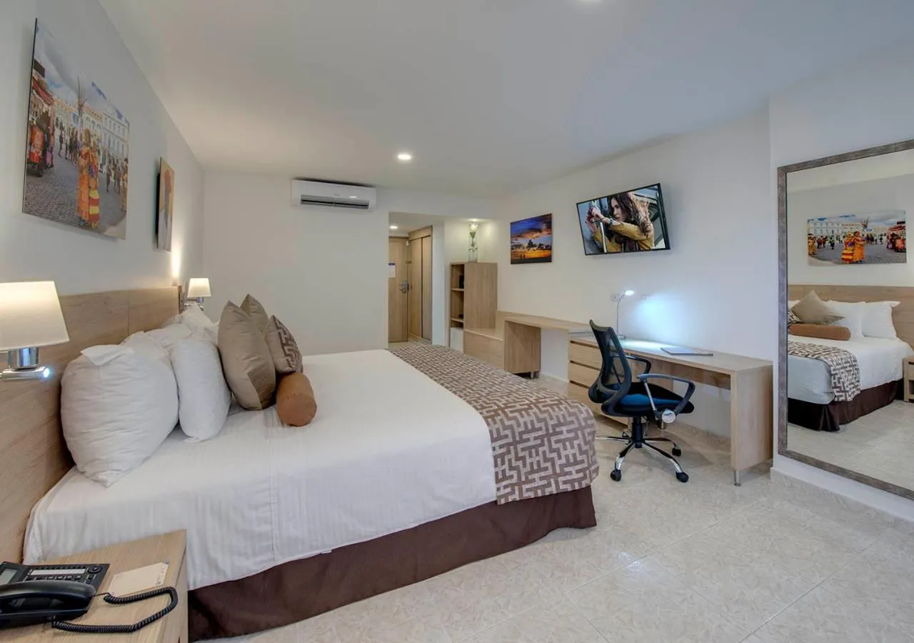 Photo of the whole room, Bed in Hotel Cartagena Plaza