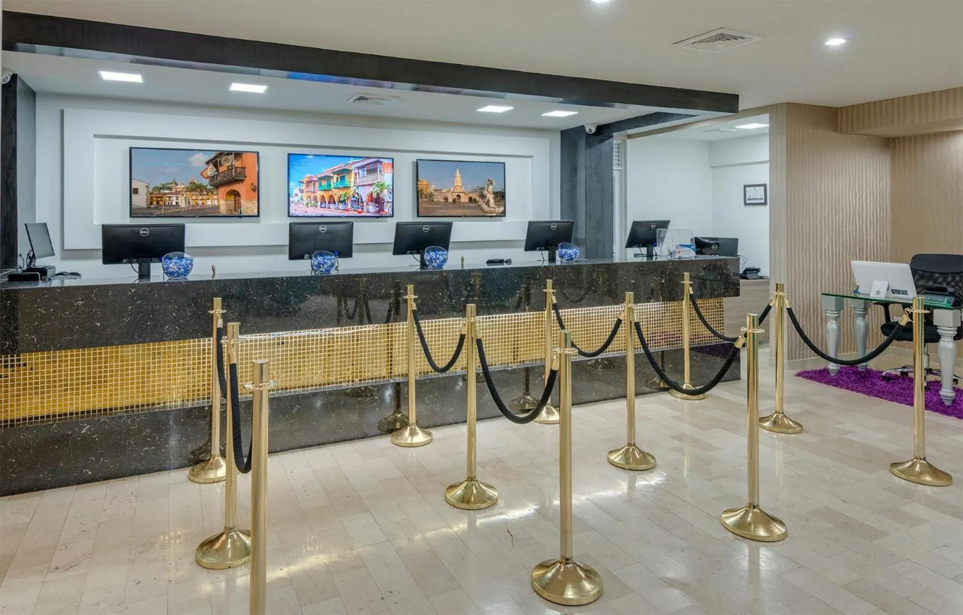 Lobby or reception in Hotel Cartagena Plaza