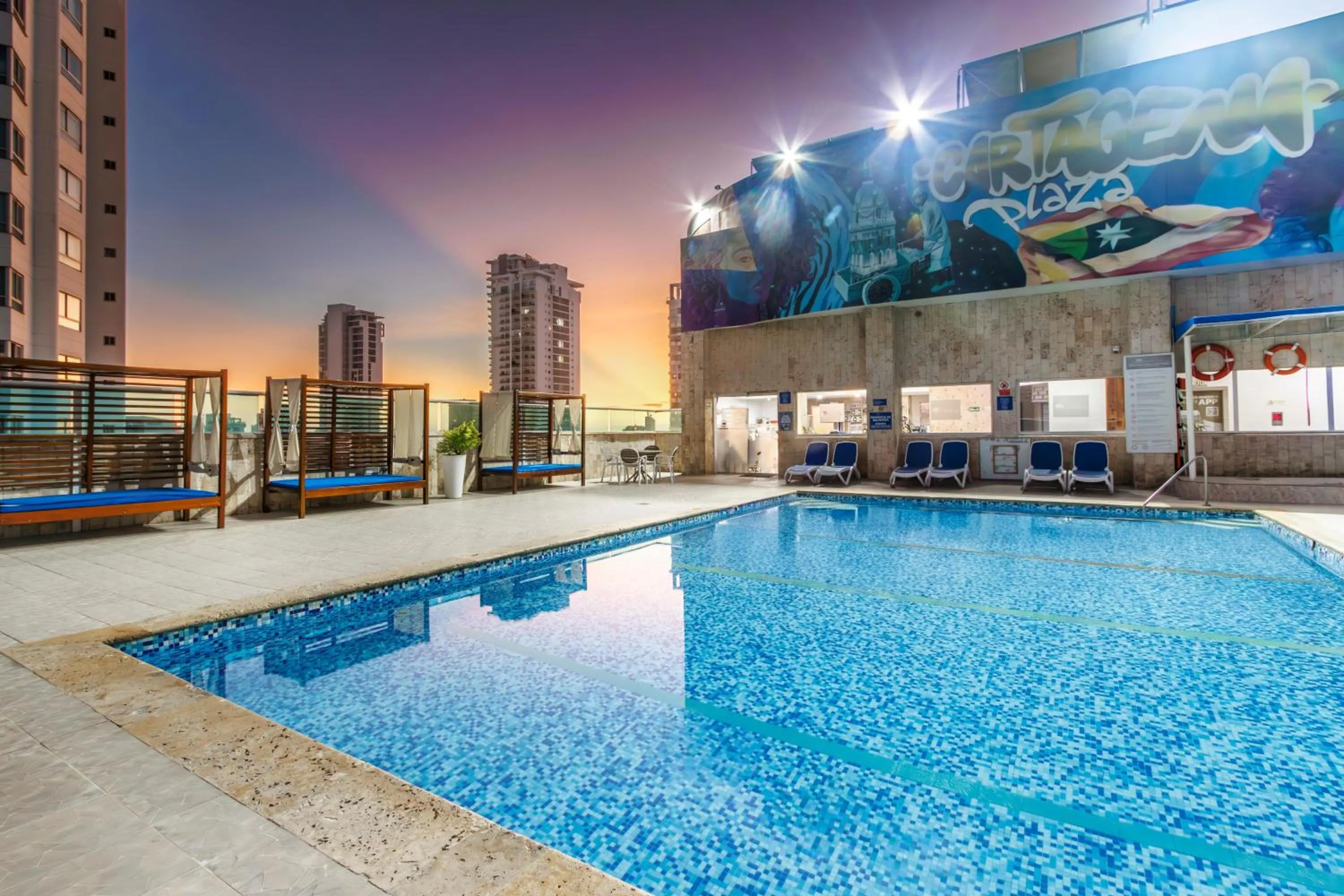 Swimming pool in Hotel Cartagena Plaza