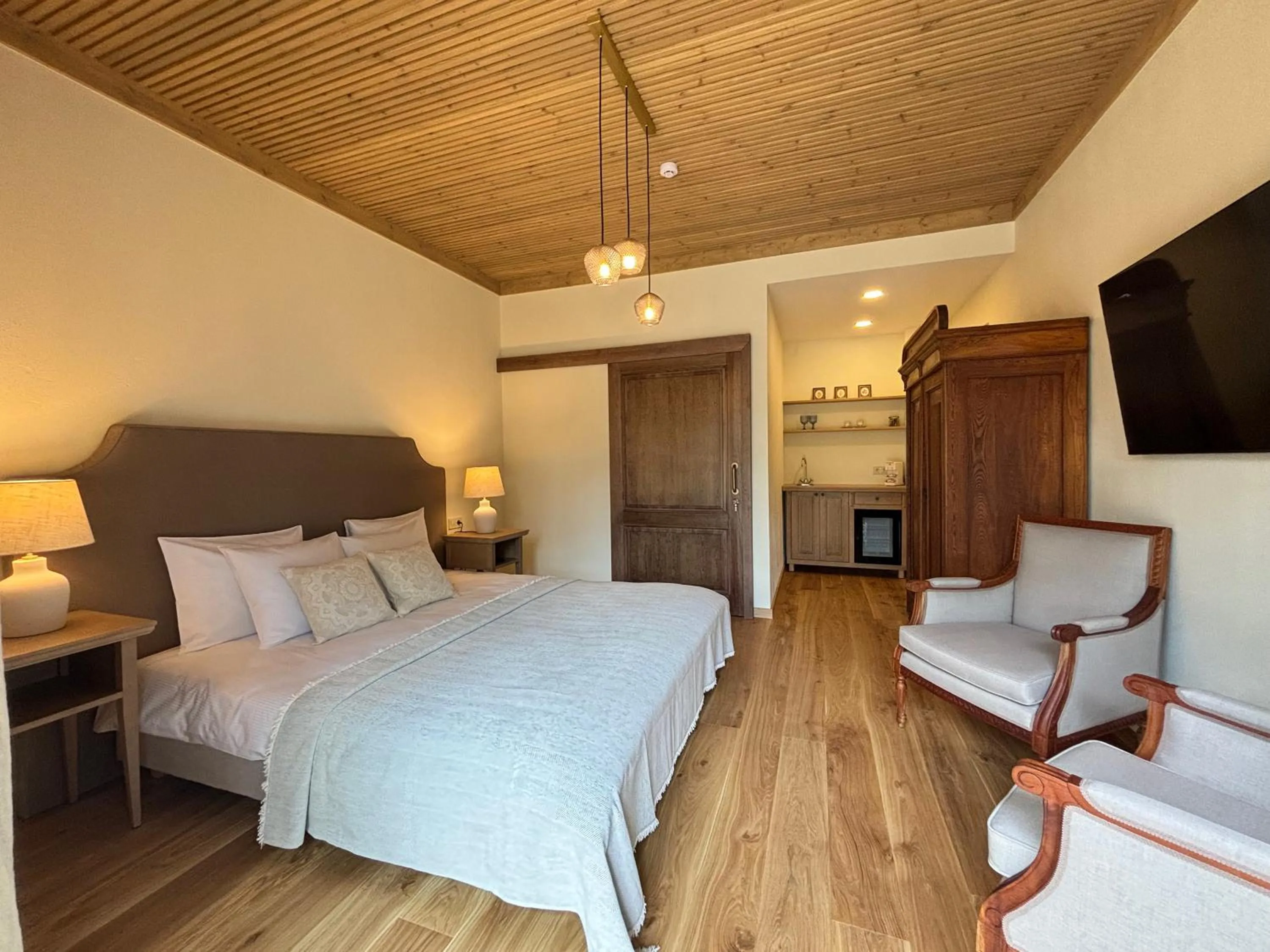 Bed in Karlamuiza Country Hotel