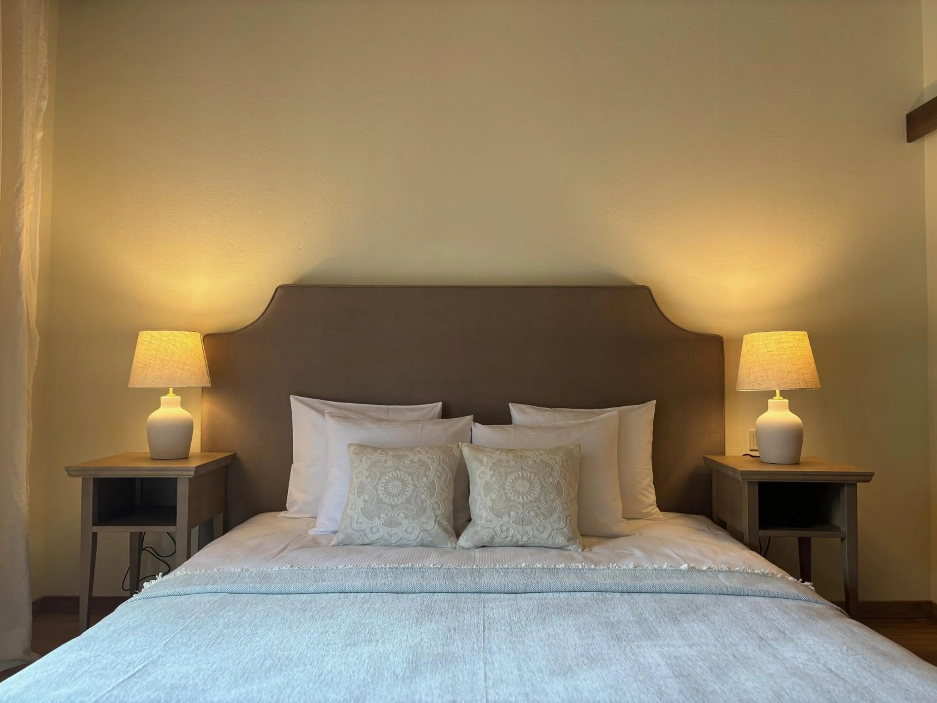 Bed in Karlamuiza Country Hotel