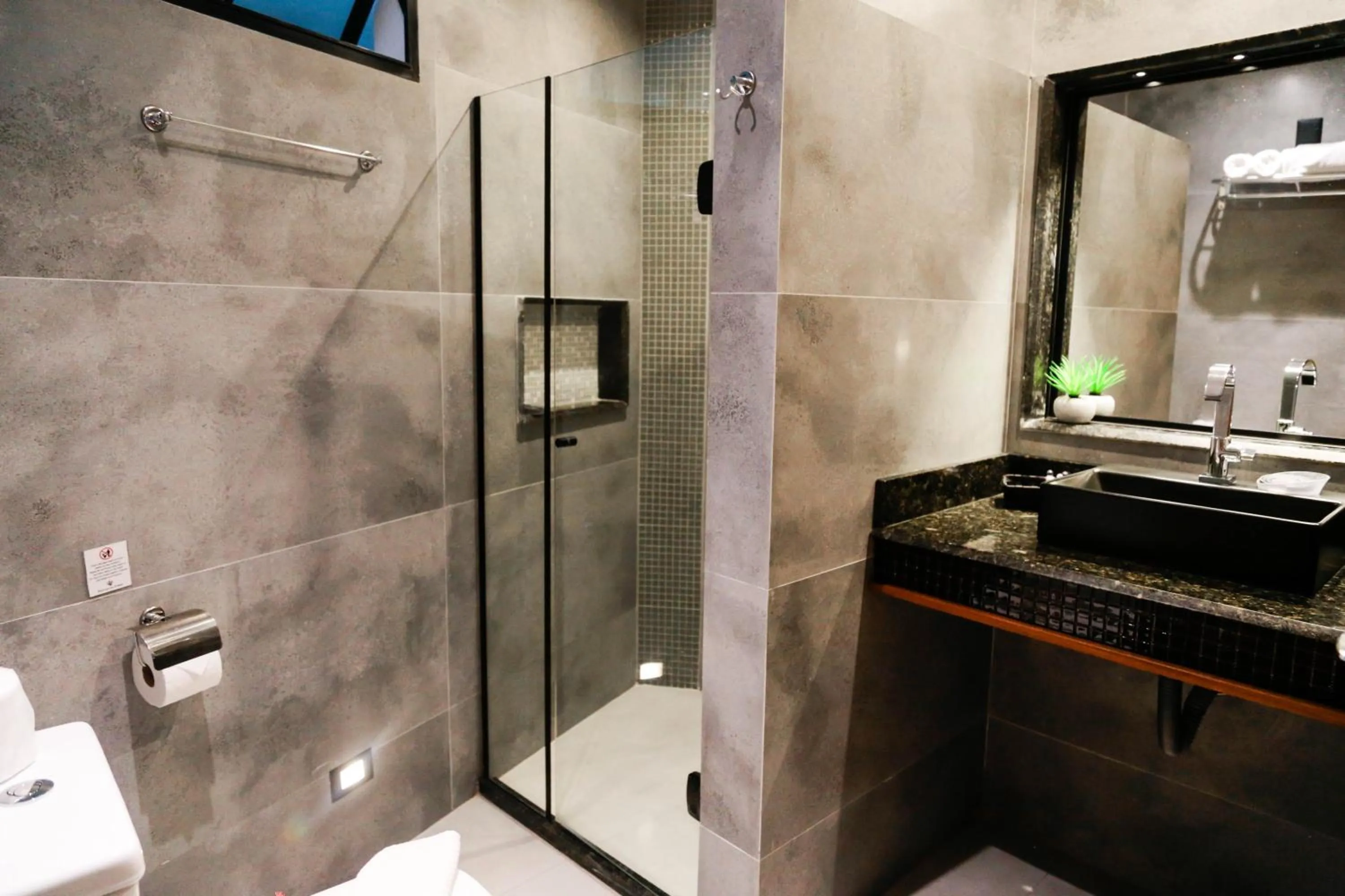 Shower in Pousada da Torre