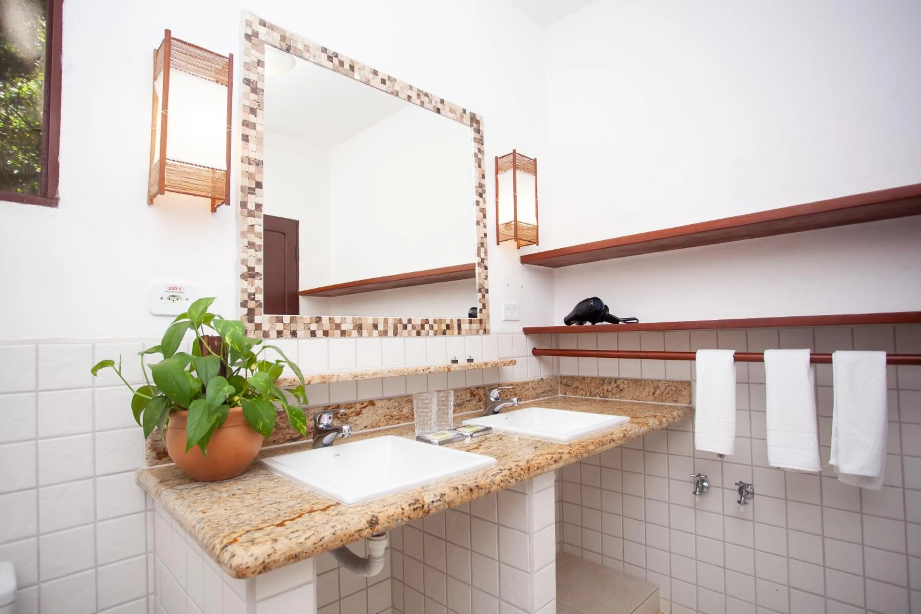 Toilet in Pousada Mundo Verde