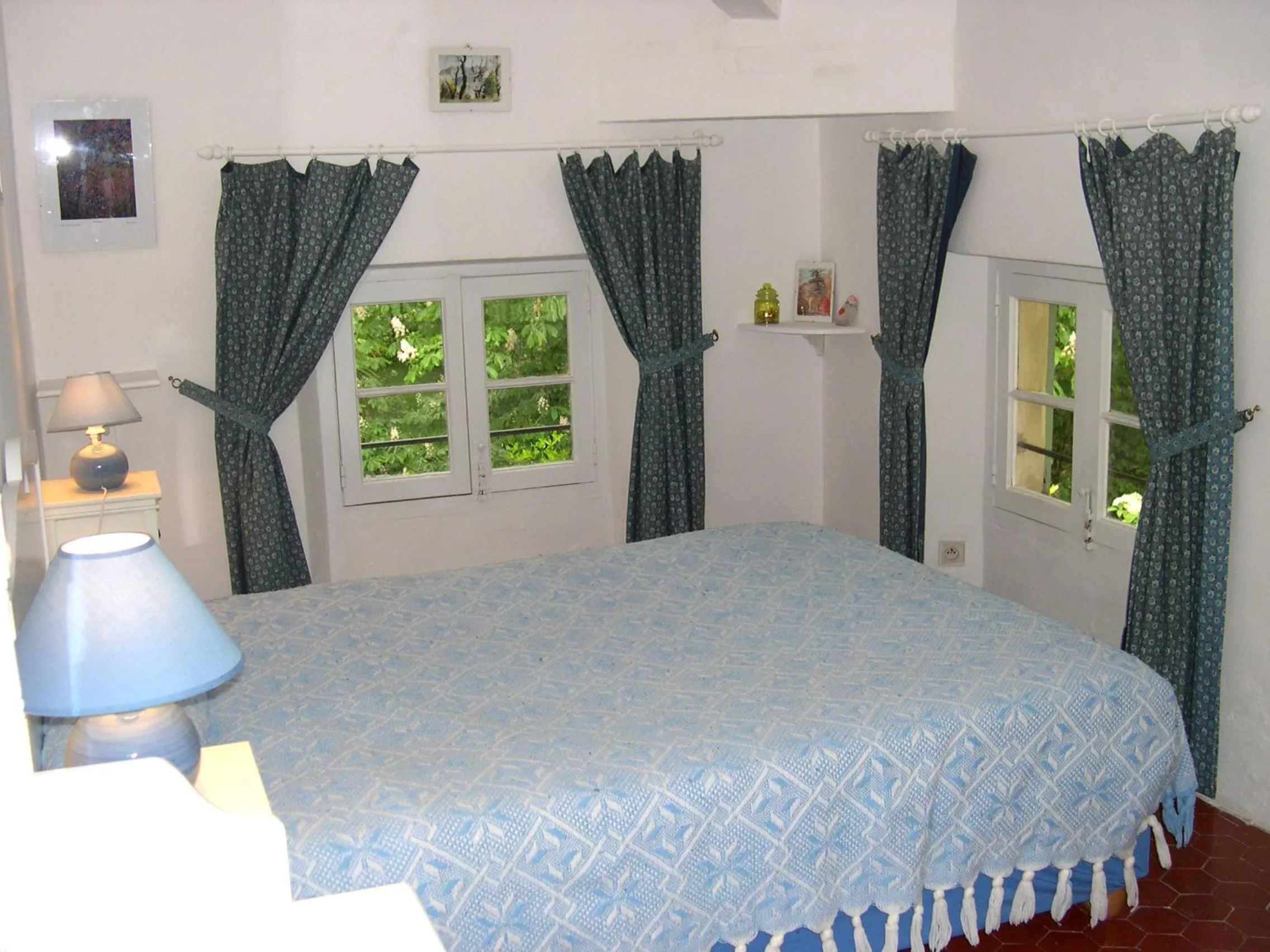 Photo of the whole room, Bed in Domaine du Paraïs B&B